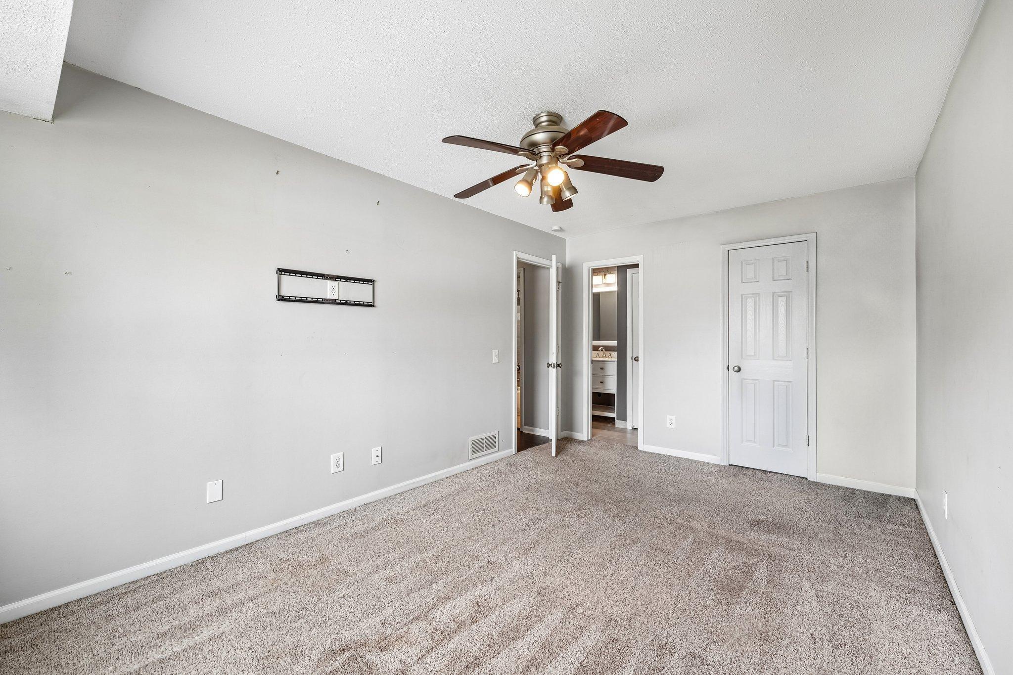 View of Residential at 12311 Oak Leaf Court, Burnsville MN 55337, Burnsville (11 of 30) - Mike Wilen | Minnesota Team Real Estate