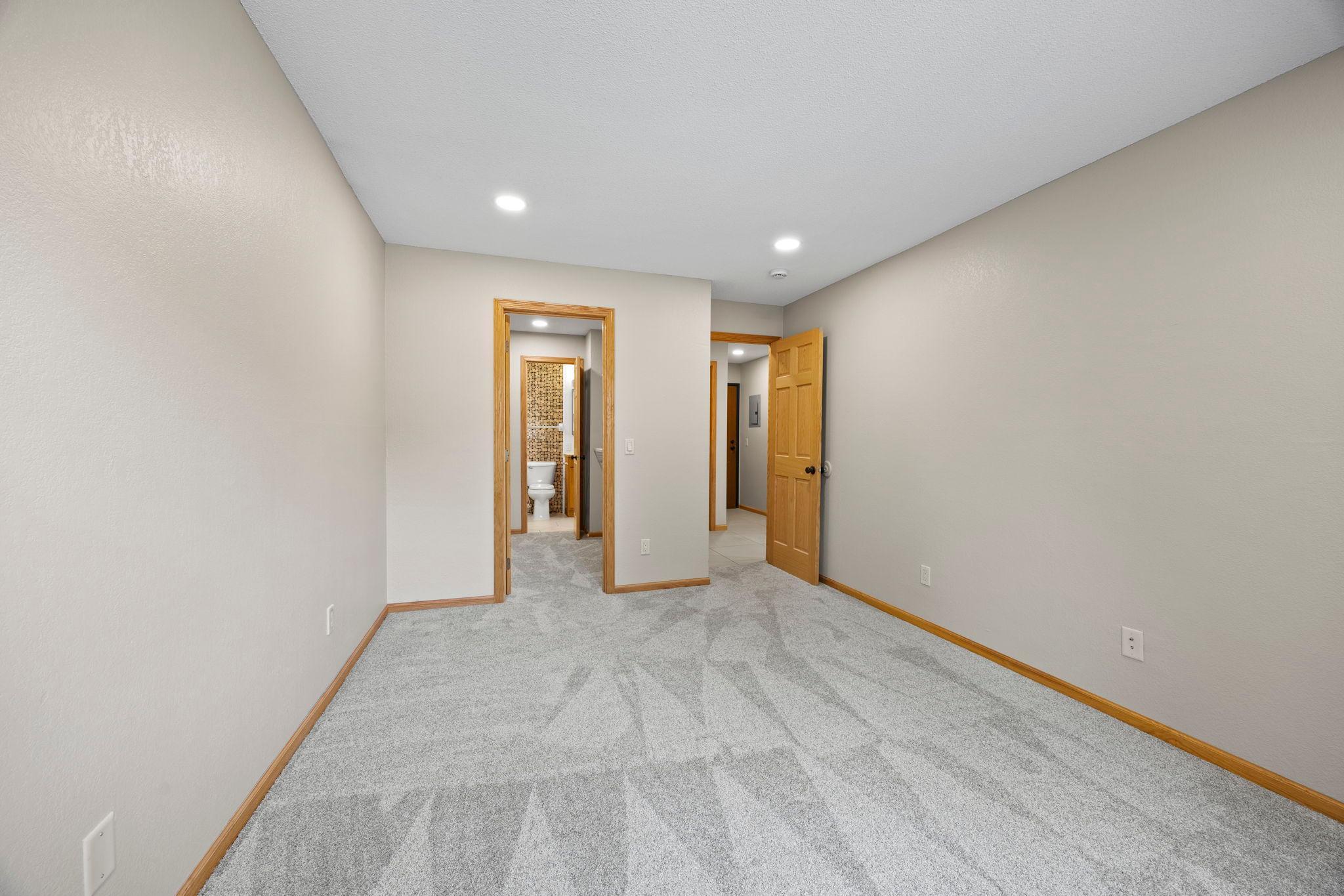 View of Residential at 3420 Golfview Drive #123, Eagan MN 55123, Eagan (26 of 60) - Mike Wilen | Minnesota Team Real Estate