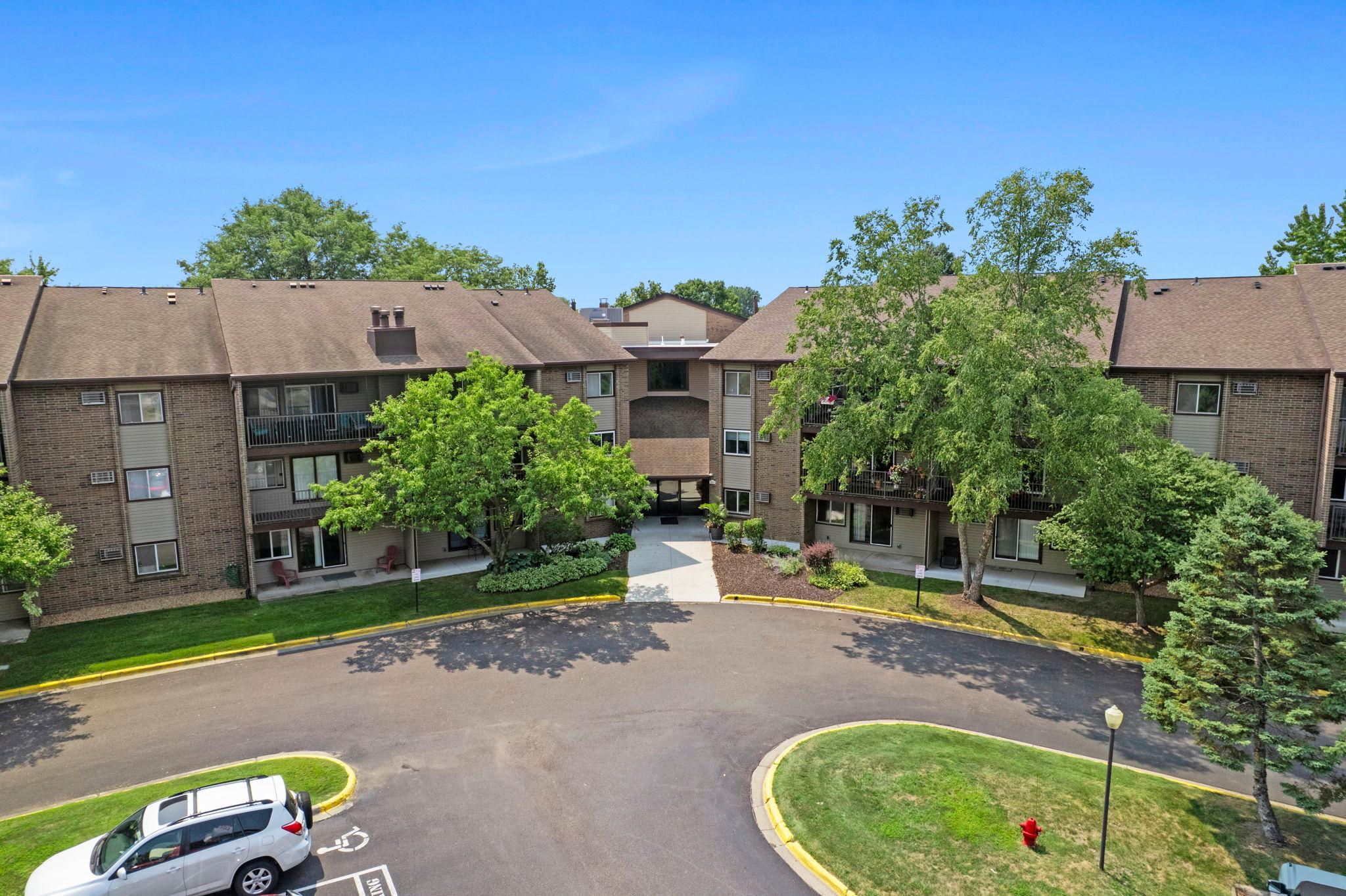 View of Residential at 3420 Golfview Drive #123, Eagan MN 55123, Eagan (58 of 60) - Mike Wilen | Minnesota Team Real Estate