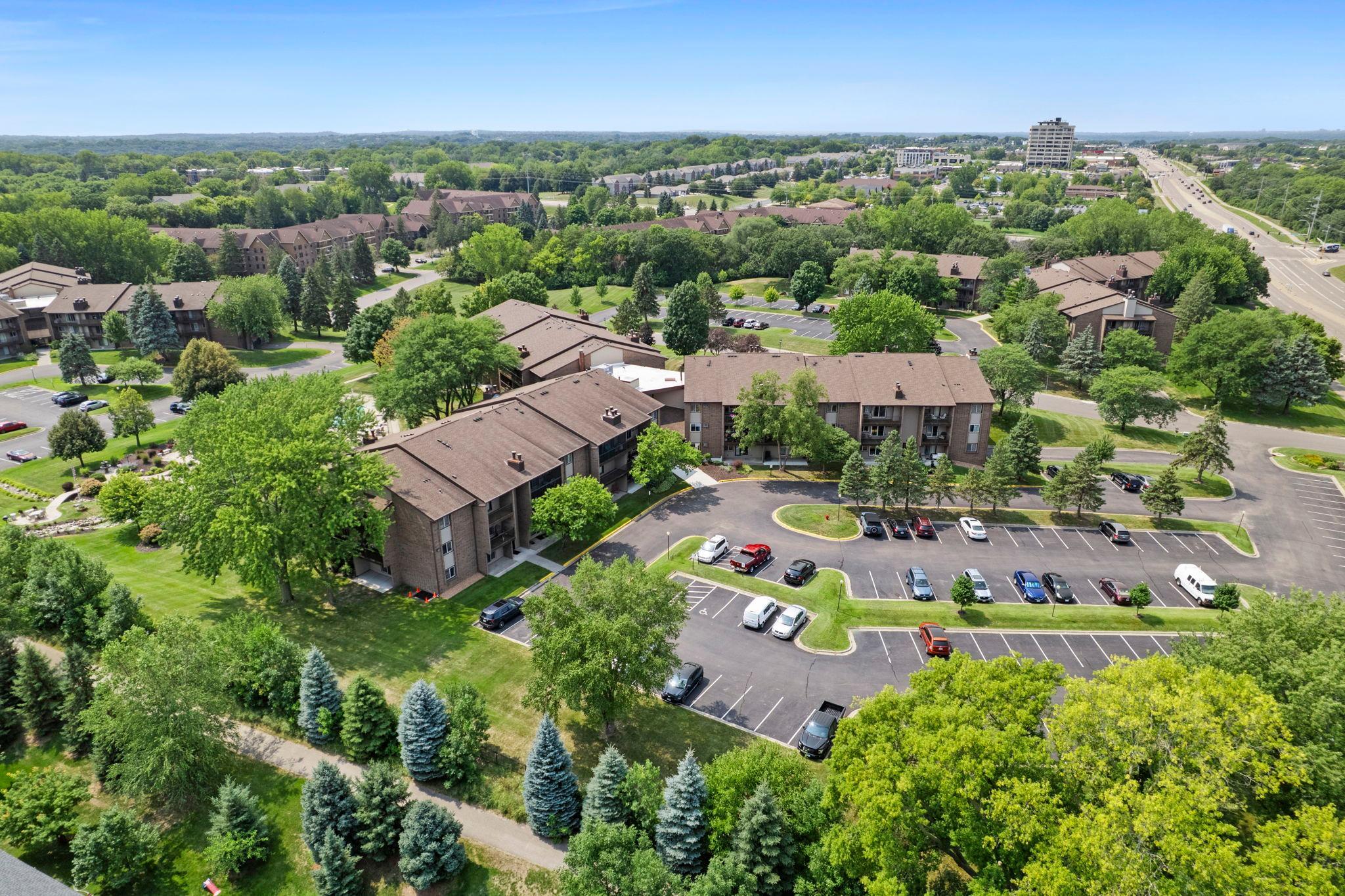 View of Residential at 3420 Golfview Drive #123, Eagan MN 55123, Eagan (56 of 60) - Mike Wilen | Minnesota Team Real Estate