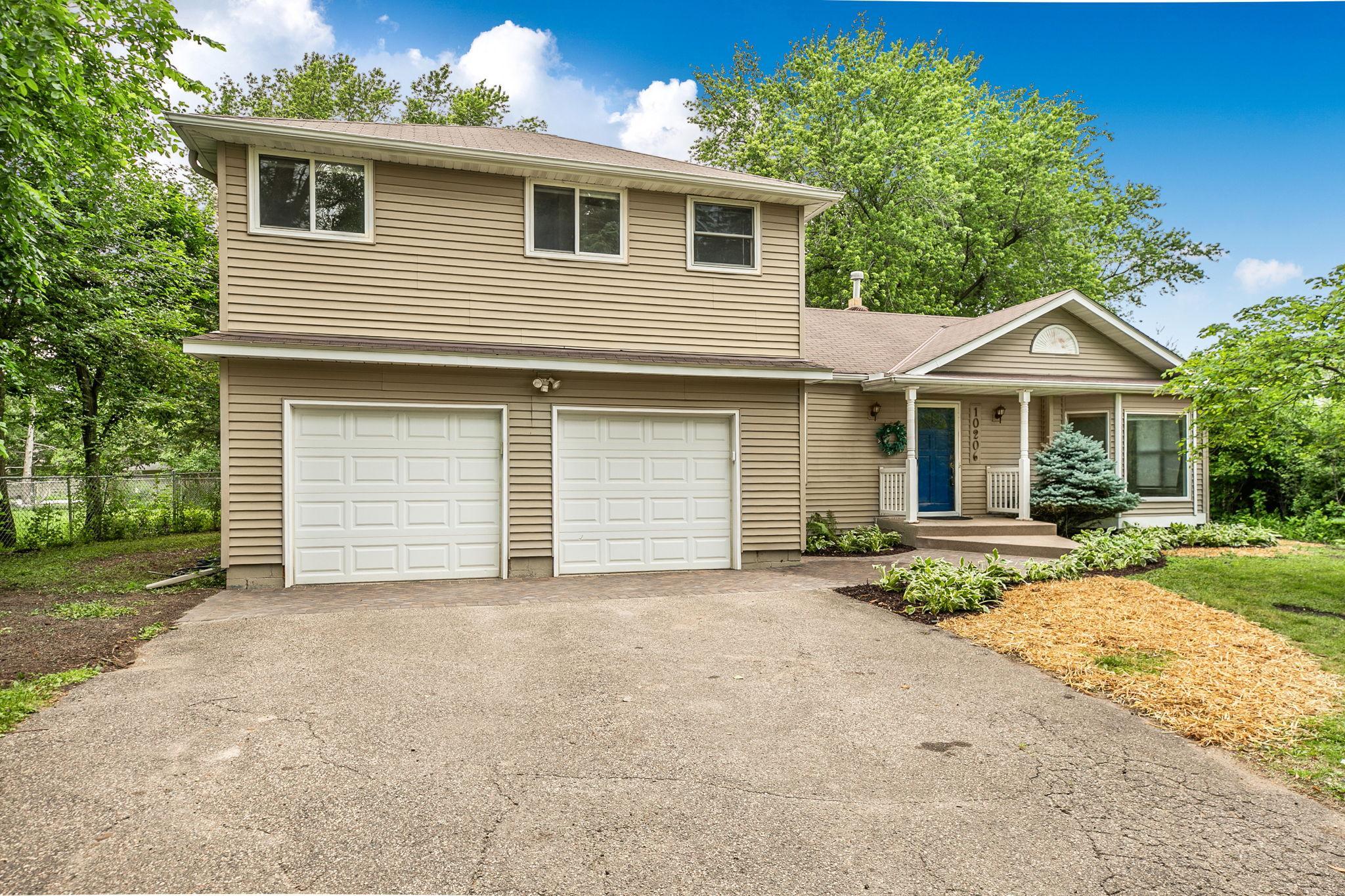 View of Single Family at 10206 Lakeview Drive, Minnetonka - Mike Wilen | Minnesota Team Real Estate