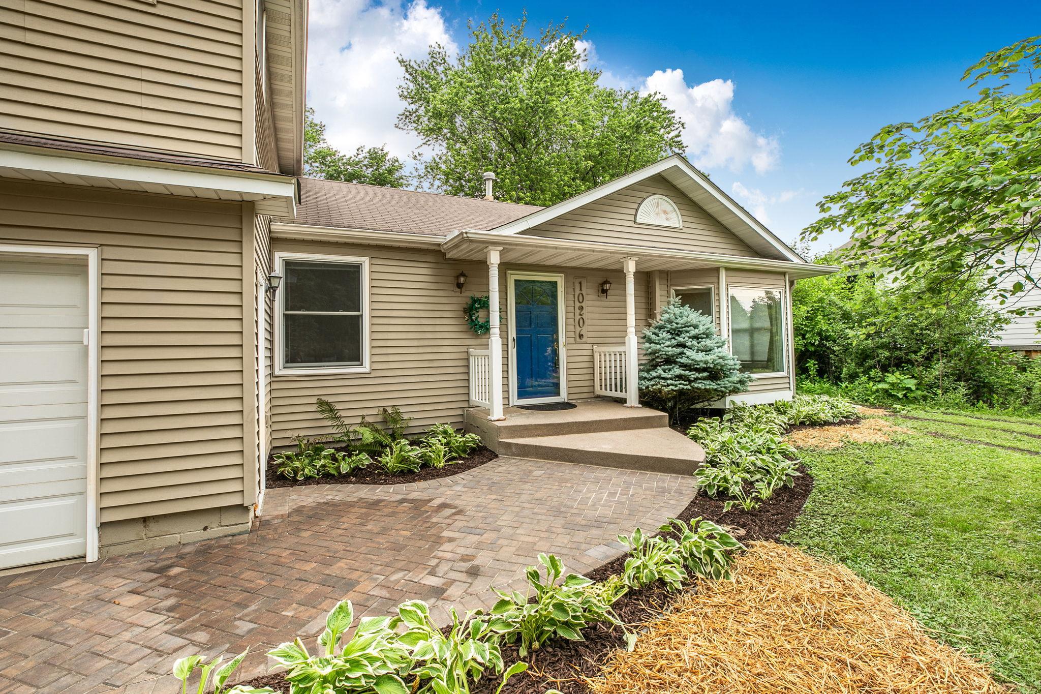 View of Residential at 10206 Lakeview Drive, Minnetonka MN 55305, Minnetonka (3 of 25) - Mike Wilen | Minnesota Team Real Estate