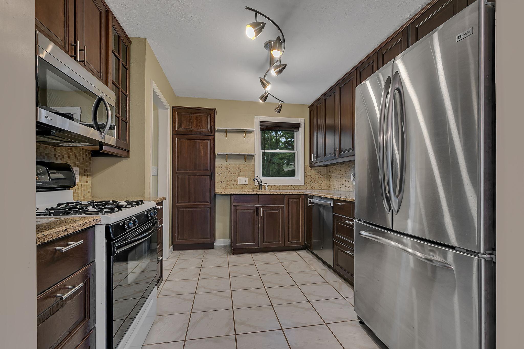 View of Residential at 10206 Lakeview Drive, Minnetonka MN 55305, Minnetonka (6 of 25) - Mike Wilen | Minnesota Team Real Estate