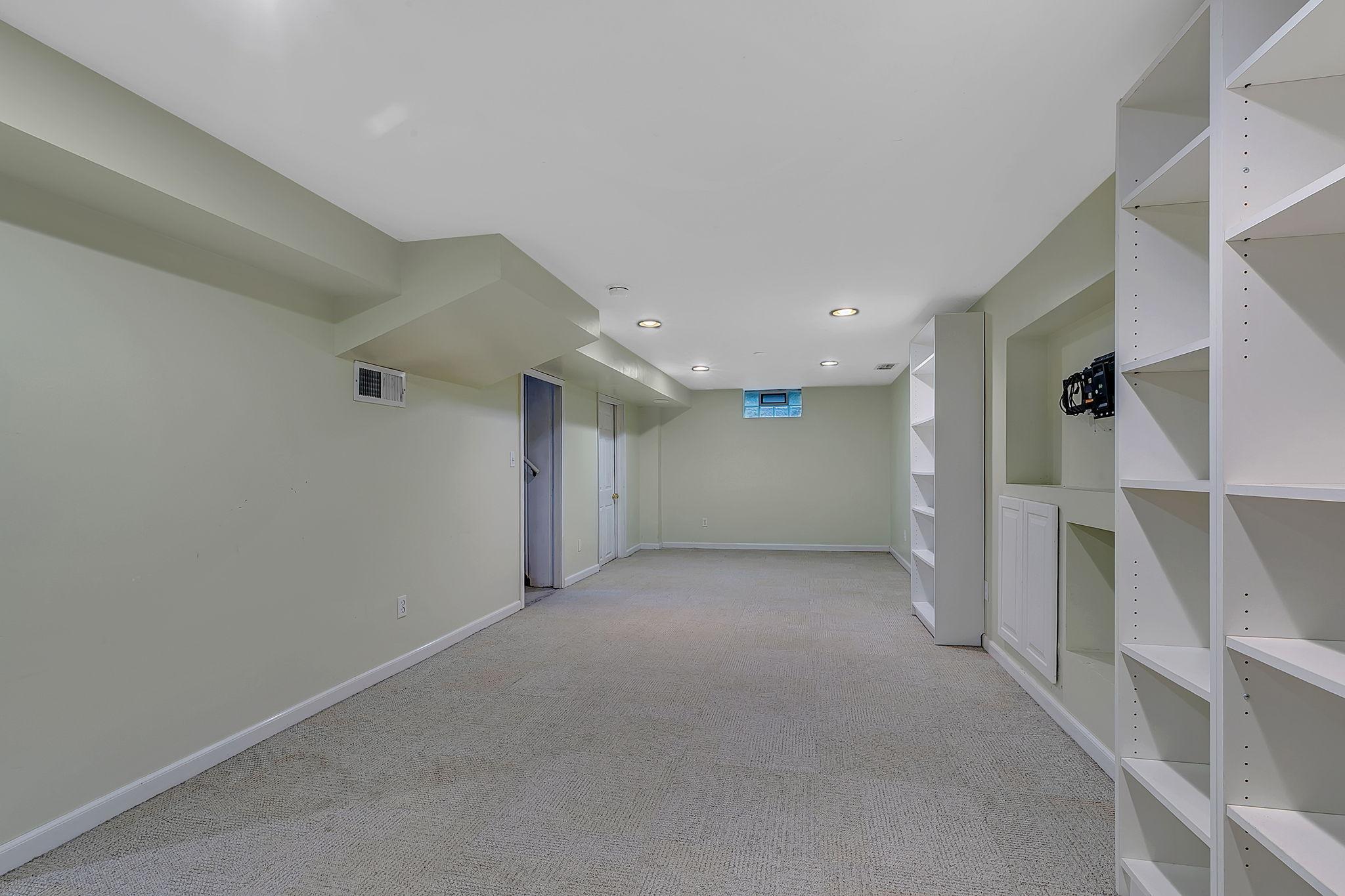 View of Residential at 10206 Lakeview Drive, Minnetonka MN 55305, Minnetonka (18 of 25) - Mike Wilen | Minnesota Team Real Estate