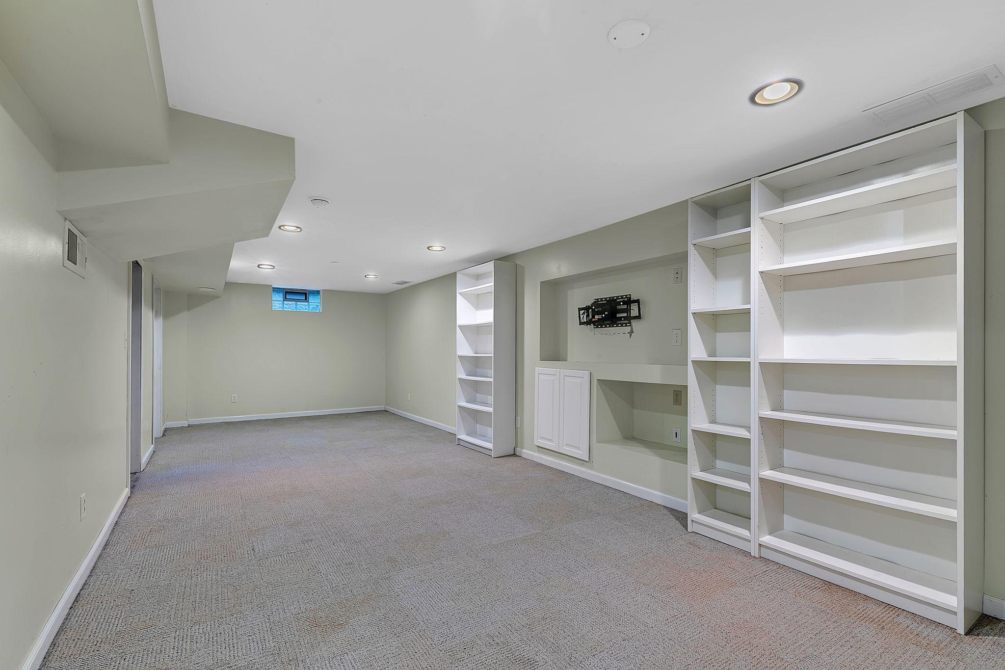View of Residential at 10206 Lakeview Drive, Minnetonka MN 55305, Minnetonka (19 of 25) - Mike Wilen | Minnesota Team Real Estate