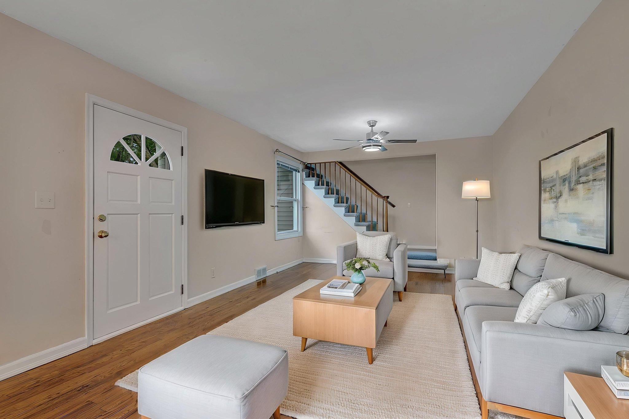 View of Residential at 10206 Lakeview Drive, Minnetonka MN 55305, Minnetonka (4 of 25) - Mike Wilen | Minnesota Team Real Estate