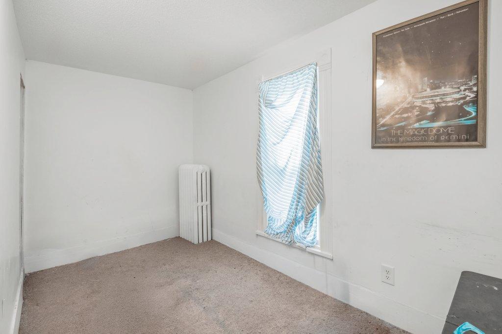 View of Residential Income at 2124 Fremont Avenue, Minneapolis MN 55411, Minneapolis (33 of 34) - Mike Wilen | Minnesota Team Real Estate