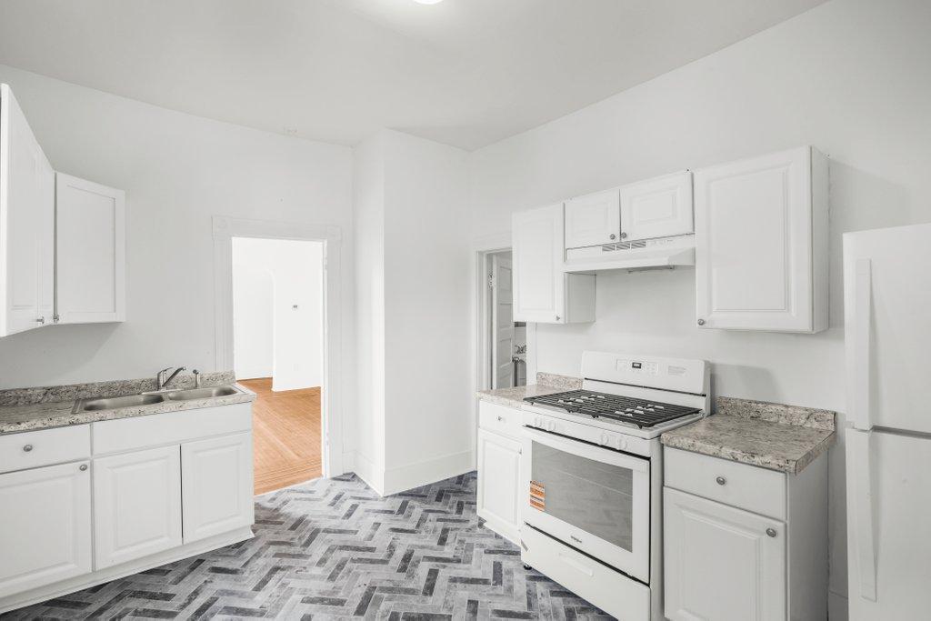 View of Residential Income at 2124 Fremont Avenue, Minneapolis MN 55411, Minneapolis (18 of 34) - Mike Wilen | Minnesota Team Real Estate