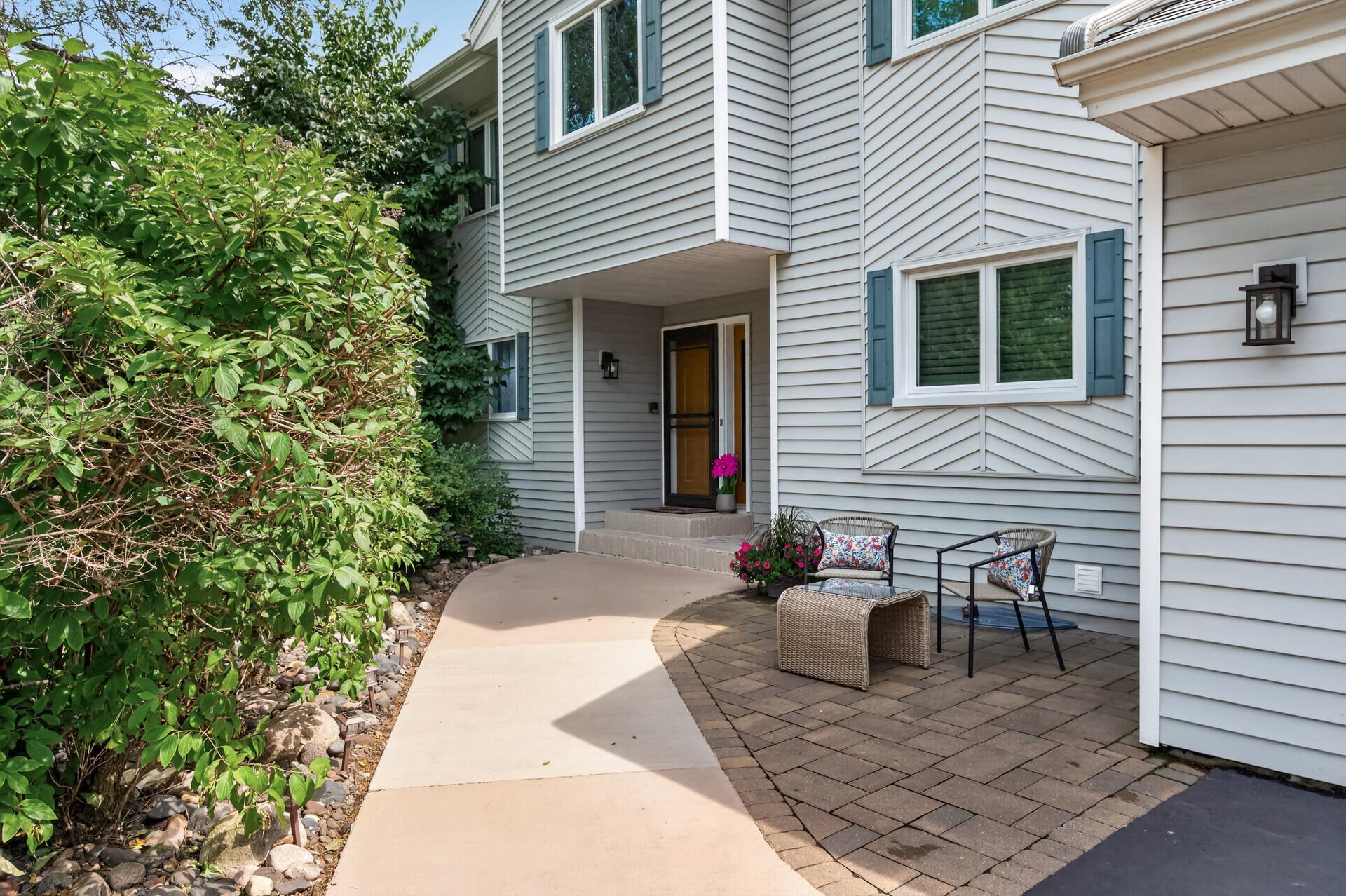 View of Residential at 18425 Harrogate Drive, Eden Prairie MN 55346, Eden Prairie (7 of 74) - Mike Wilen | Minnesota Team Real Estate