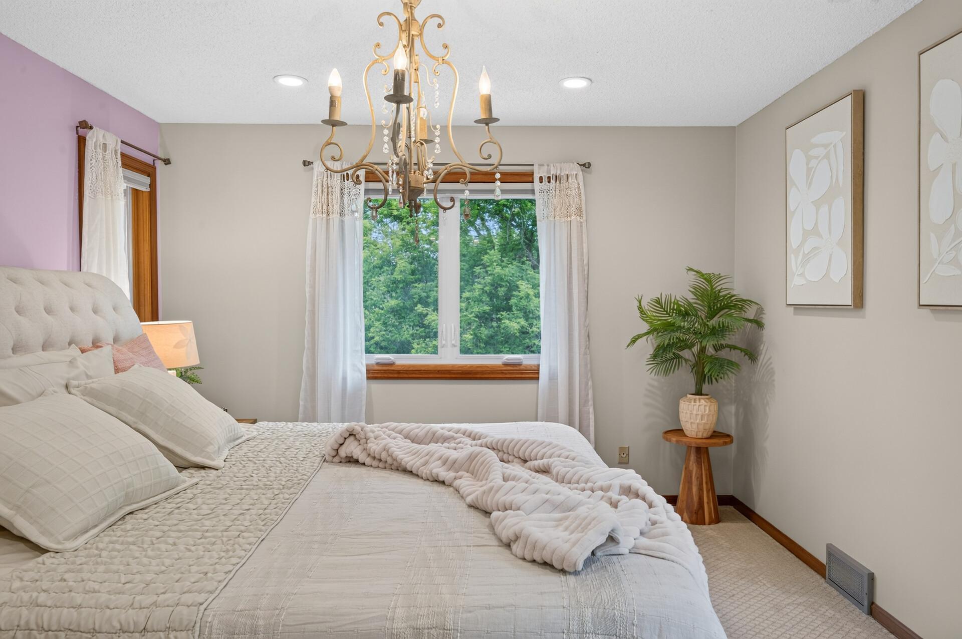 View of Residential at 18425 Harrogate Drive, Eden Prairie MN 55346, Eden Prairie (31 of 74) - Mike Wilen | Minnesota Team Real Estate