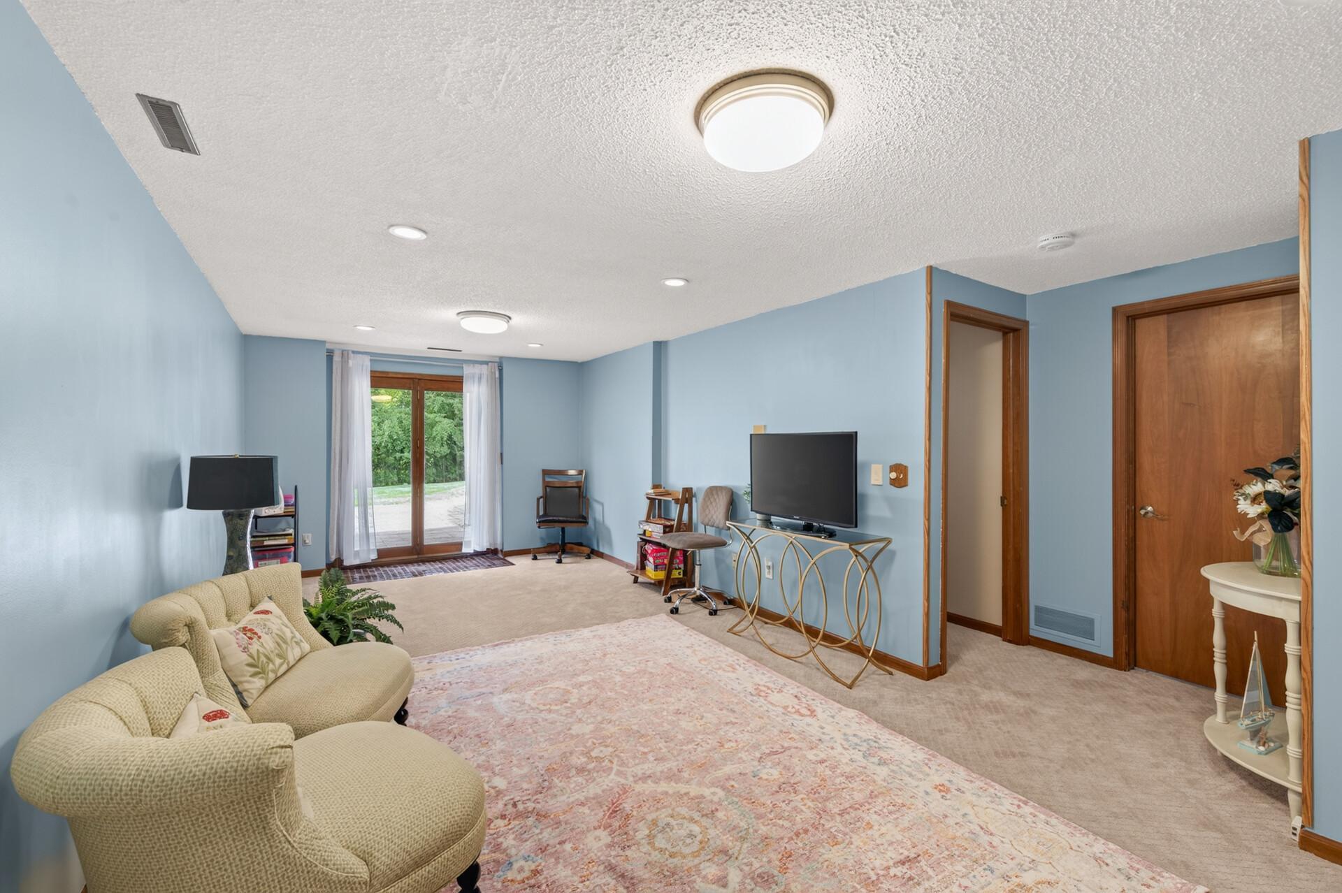 View of Residential at 18425 Harrogate Drive, Eden Prairie MN 55346, Eden Prairie (44 of 74) - Mike Wilen | Minnesota Team Real Estate