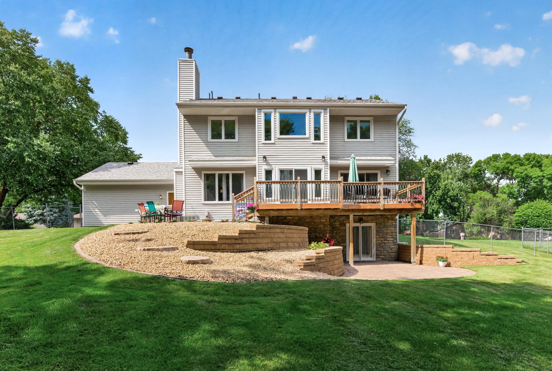 View of Single Family at 18425 Harrogate Drive, Eden Prairie - Mike Wilen | Minnesota Team Real Estate