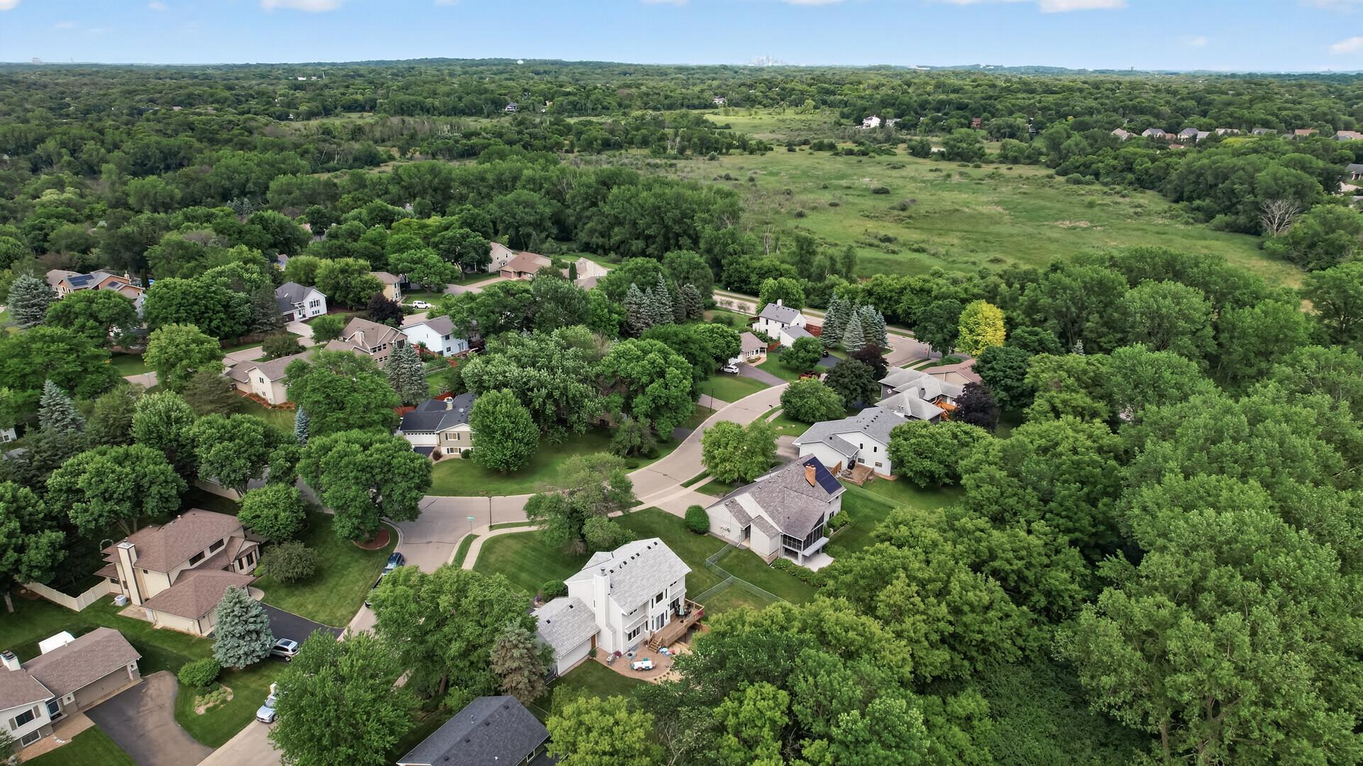 View of Residential at 18425 Harrogate Drive, Eden Prairie MN 55346, Eden Prairie (62 of 74) - Mike Wilen | Minnesota Team Real Estate