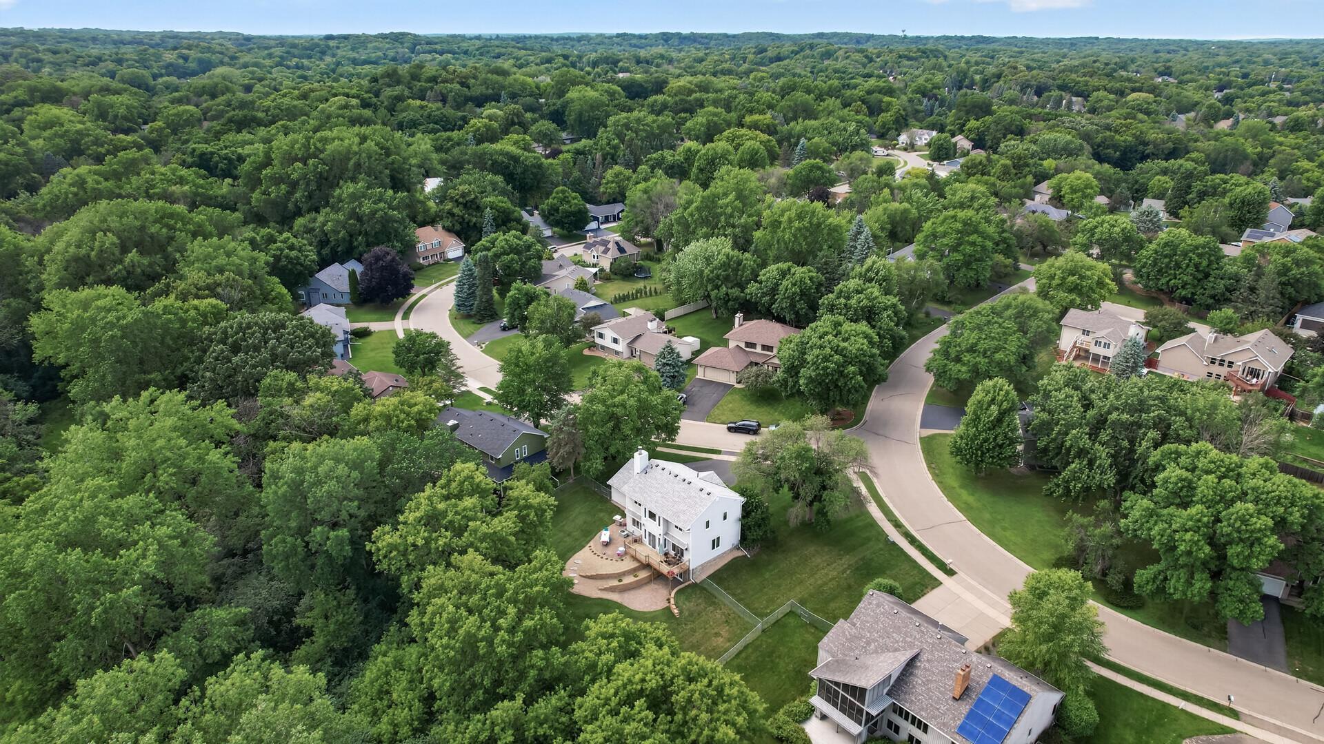 View of Residential at 18425 Harrogate Drive, Eden Prairie MN 55346, Eden Prairie (65 of 74) - Mike Wilen | Minnesota Team Real Estate