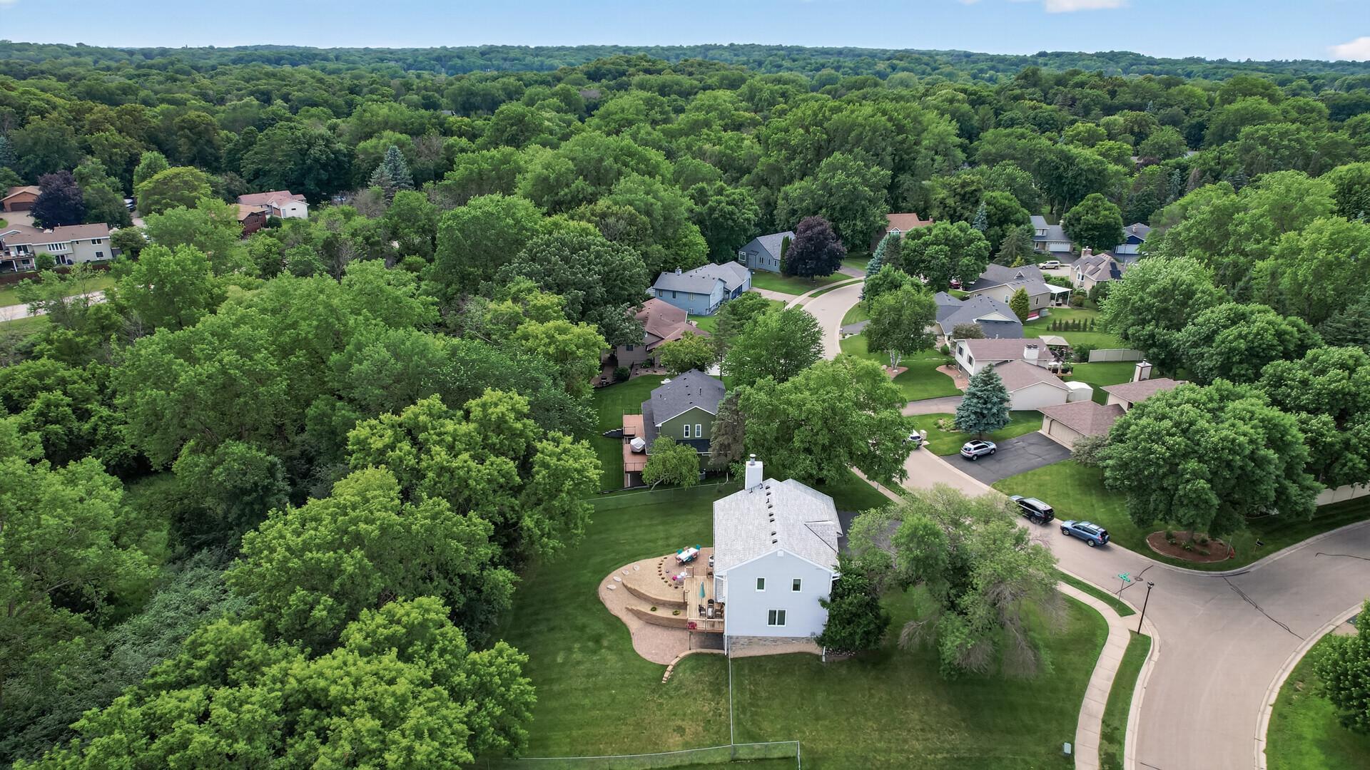 View of Residential at 18425 Harrogate Drive, Eden Prairie MN 55346, Eden Prairie (66 of 74) - Mike Wilen | Minnesota Team Real Estate