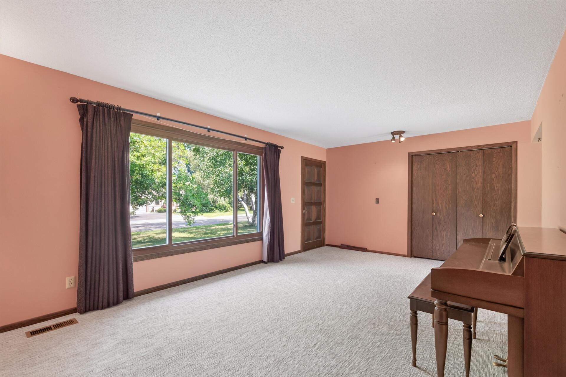 View of Residential at 1105 155th Street, Burnsville MN 55306, Burnsville (13 of 40) - Mike Wilen | Minnesota Team Real Estate