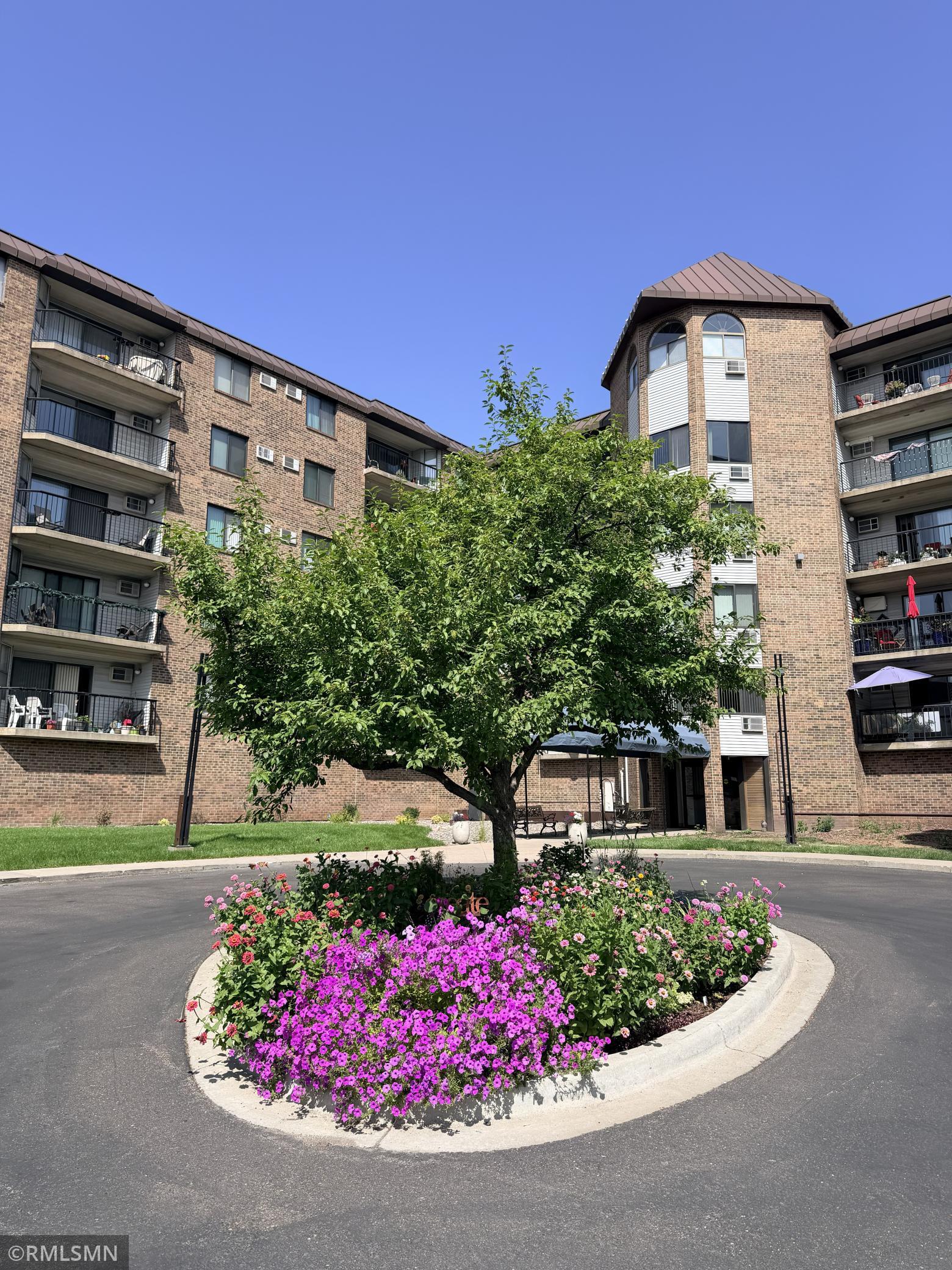 View of Residential at 2601 Kenzie Terrace #228, Saint Anthony MN 55418, Saint Anthony (2 of 57) - Mike Wilen | Minnesota Team Real Estate