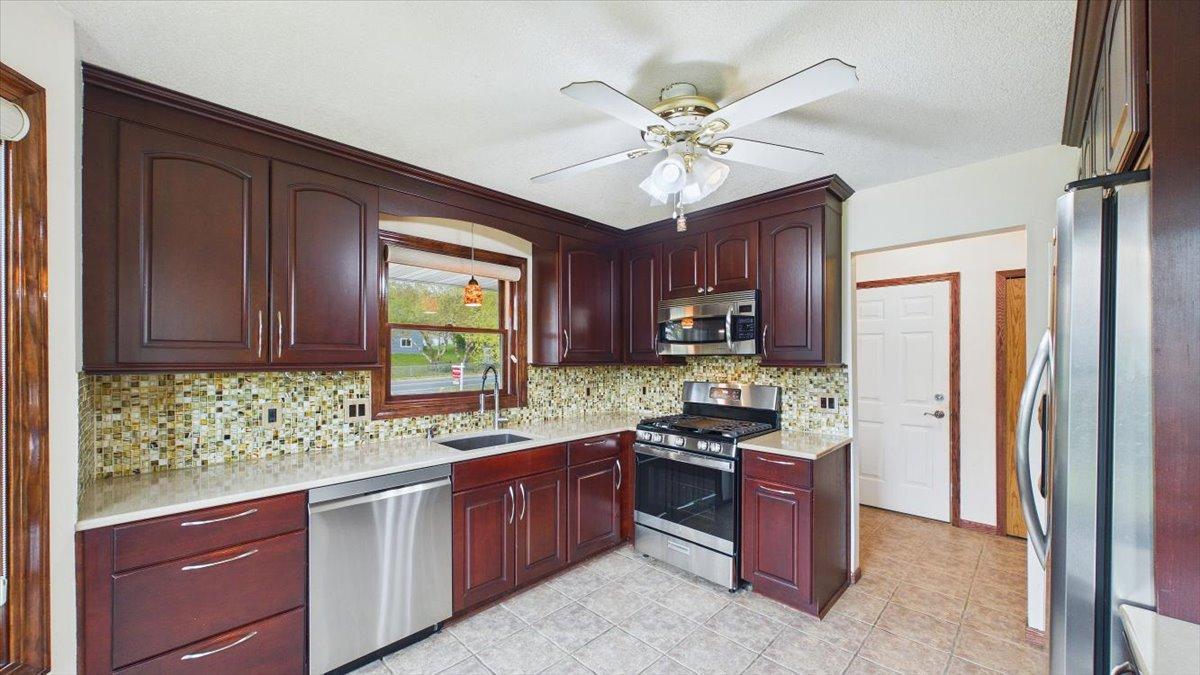View of Residential at 13585 Vernon Avenue, Savage MN 55378, Savage (10 of 50) - Mike Wilen | Minnesota Team Real Estate
