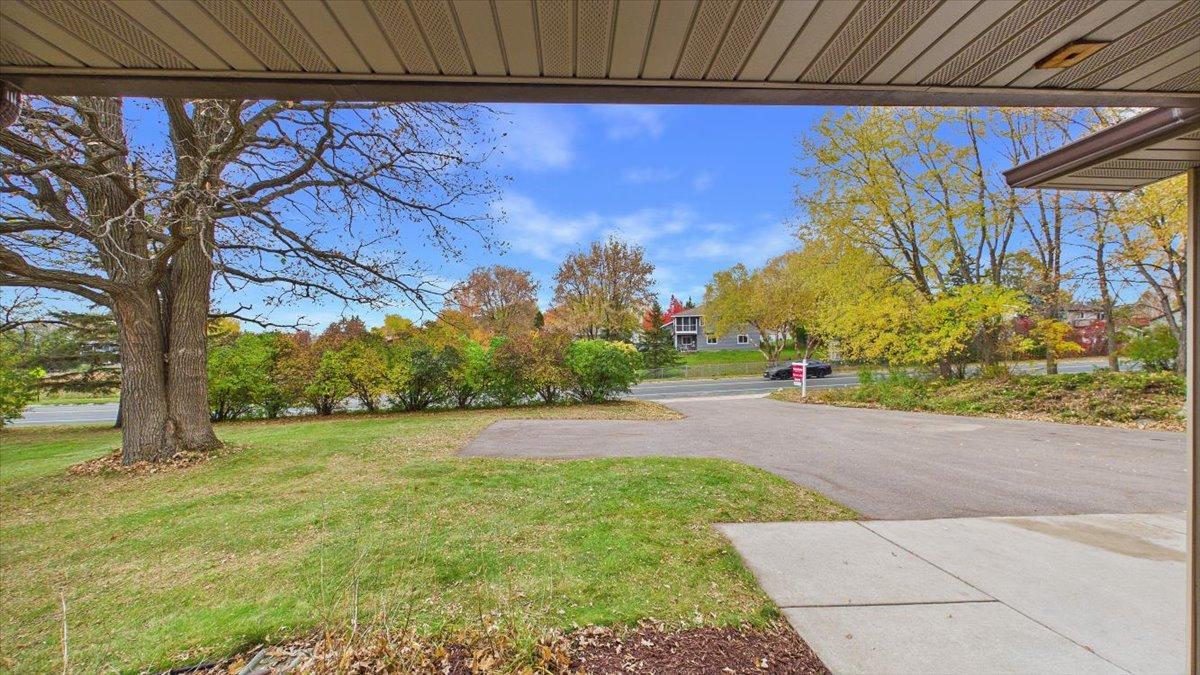 View of Residential at 13585 Vernon Avenue, Savage MN 55378, Savage (36 of 50) - Mike Wilen | Minnesota Team Real Estate