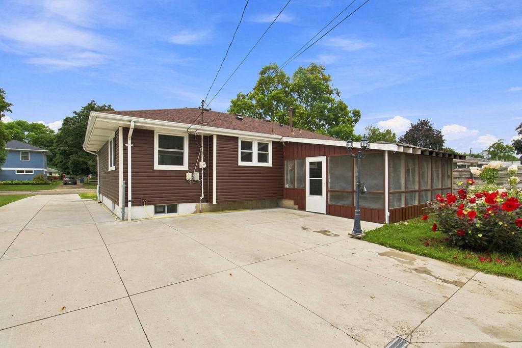 View of Residential at 7221 16th Avenue, Richfield MN 55423, Richfield (21 of 26) - Mike Wilen | Minnesota Team Real Estate