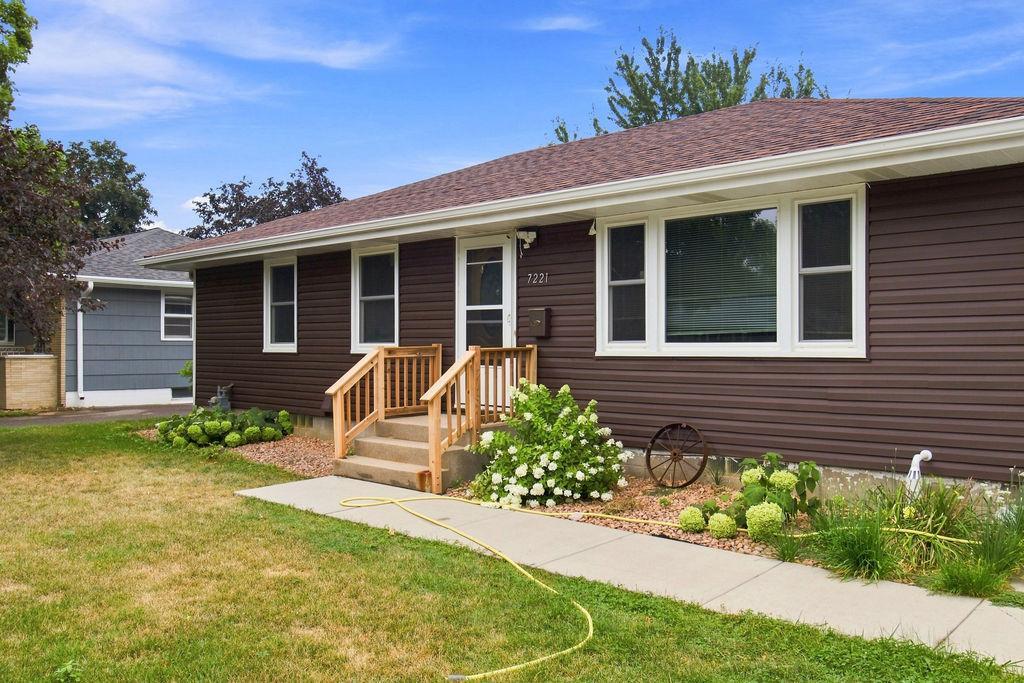 View of Residential at 7221 16th Avenue, Richfield MN 55423, Richfield (23 of 26) - Mike Wilen | Minnesota Team Real Estate