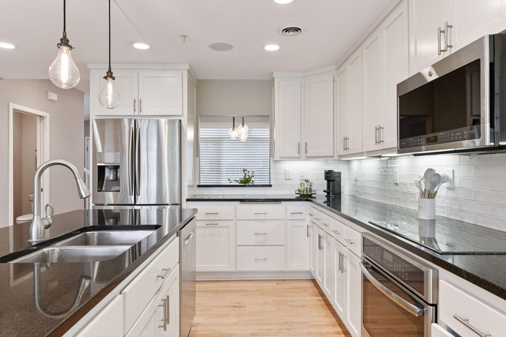 View of Residential at 421 Willoughby Way, Minnetonka MN 55305, Minnetonka (18 of 41) - Mike Wilen | Minnesota Team Real Estate