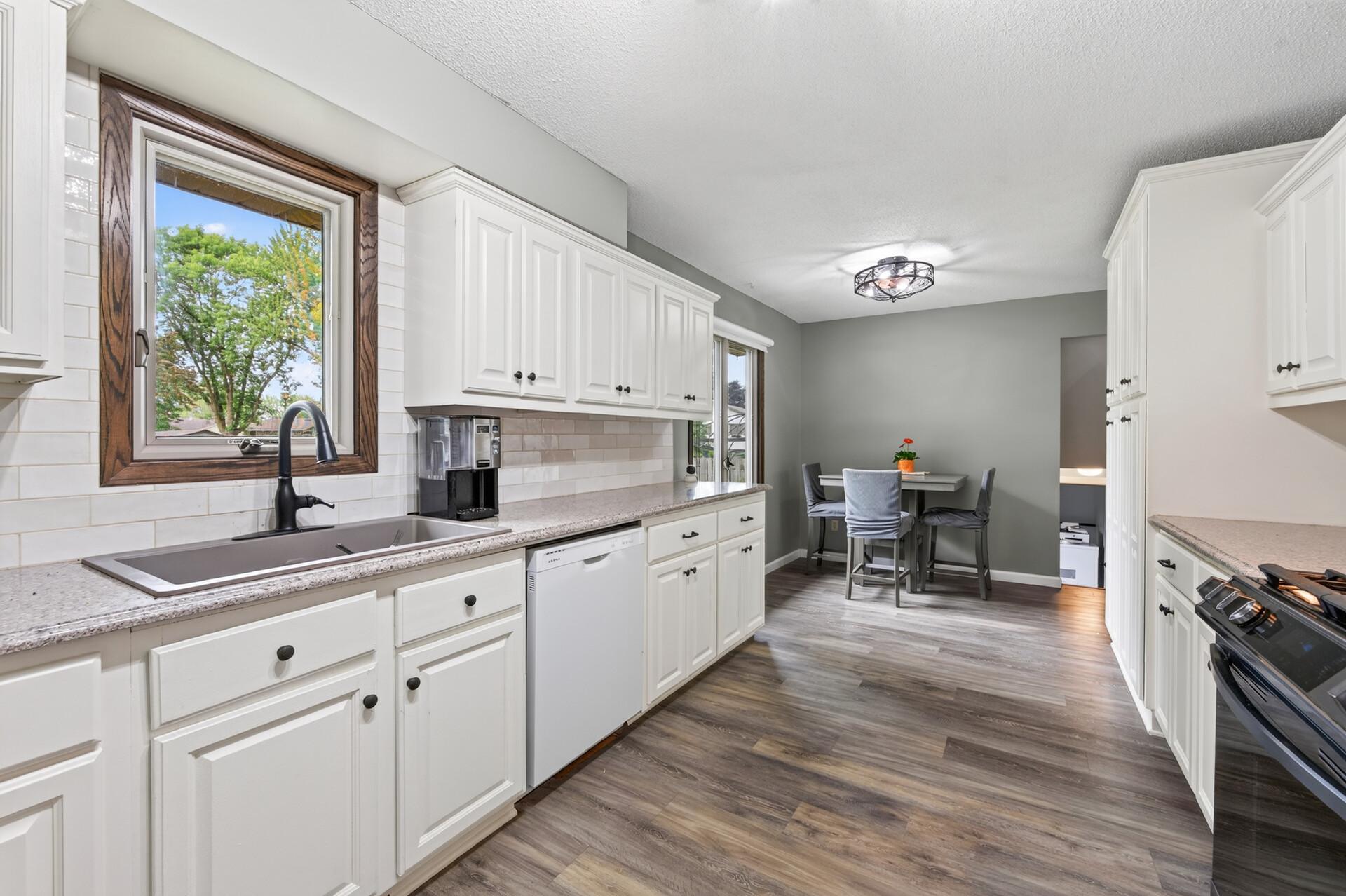 View of Residential at 8305 69th Street, Cottage Grove MN 55016, Cottage Grove (12 of 46) - Mike Wilen | Minnesota Team Real Estate