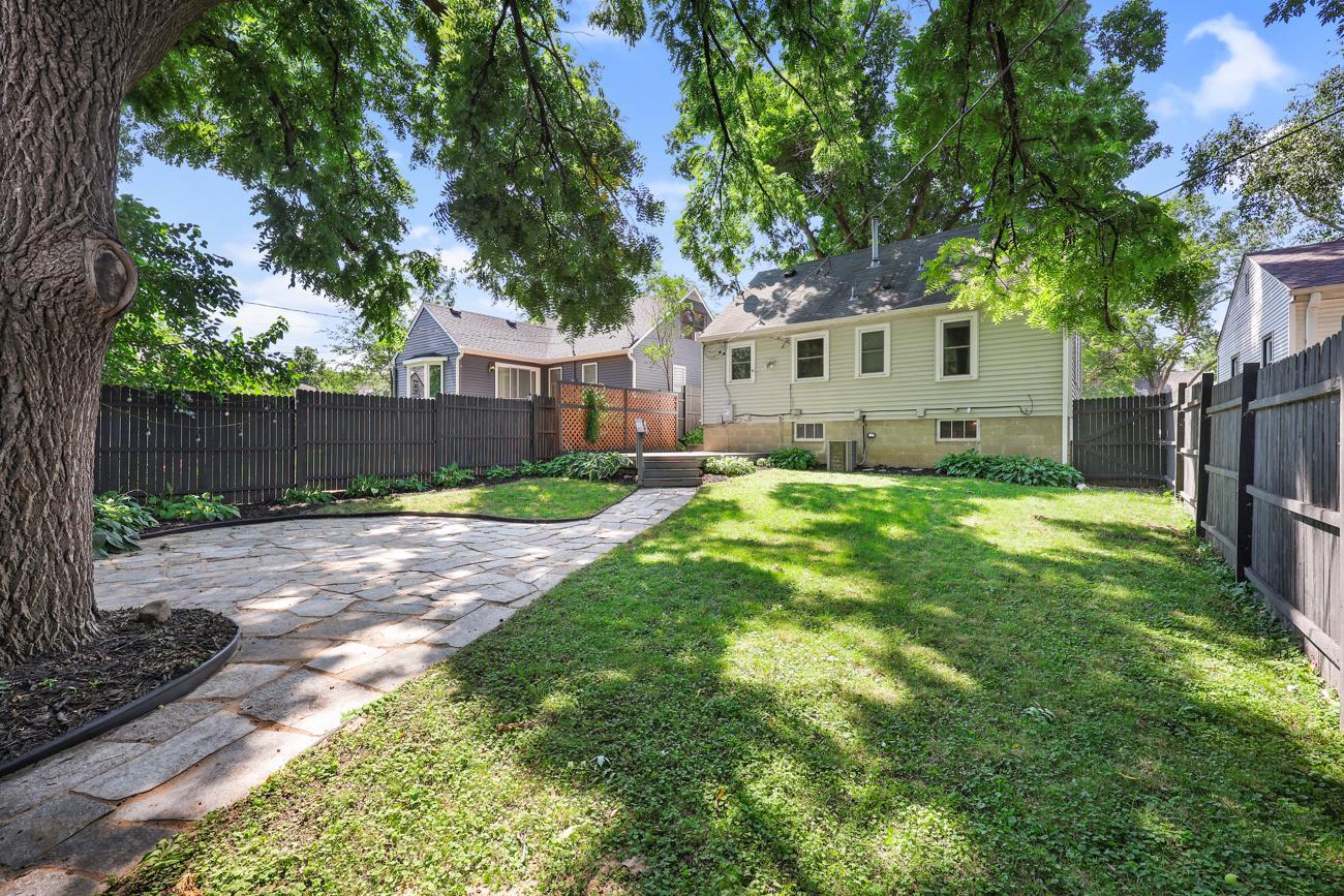 View of Residential at 2725 Dakota Avenue, Saint Louis Park MN 55416, Saint Louis Park (22 of 26) - Mike Wilen | Minnesota Team Real Estate