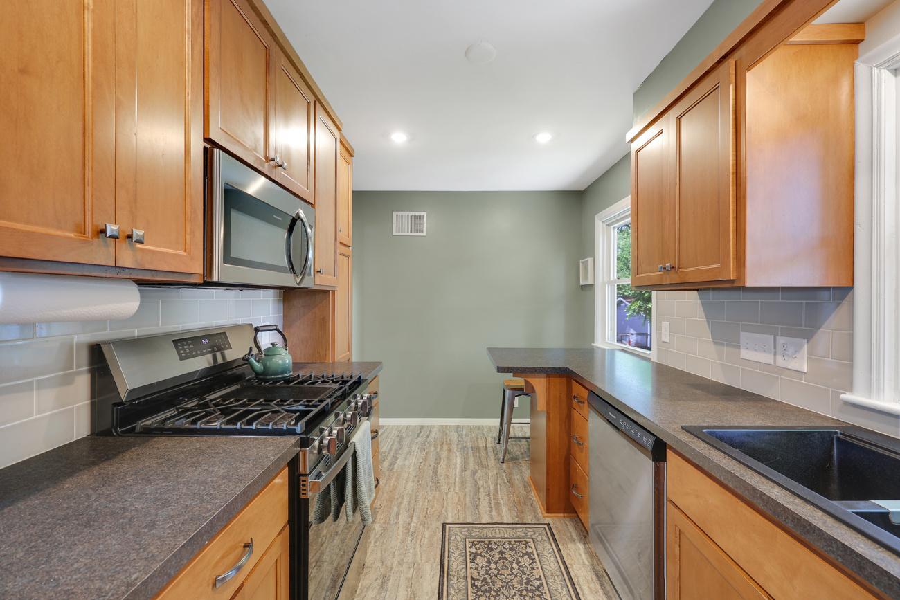 View of Residential at 2725 Dakota Avenue, Saint Louis Park MN 55416, Saint Louis Park (7 of 26) - Mike Wilen | Minnesota Team Real Estate