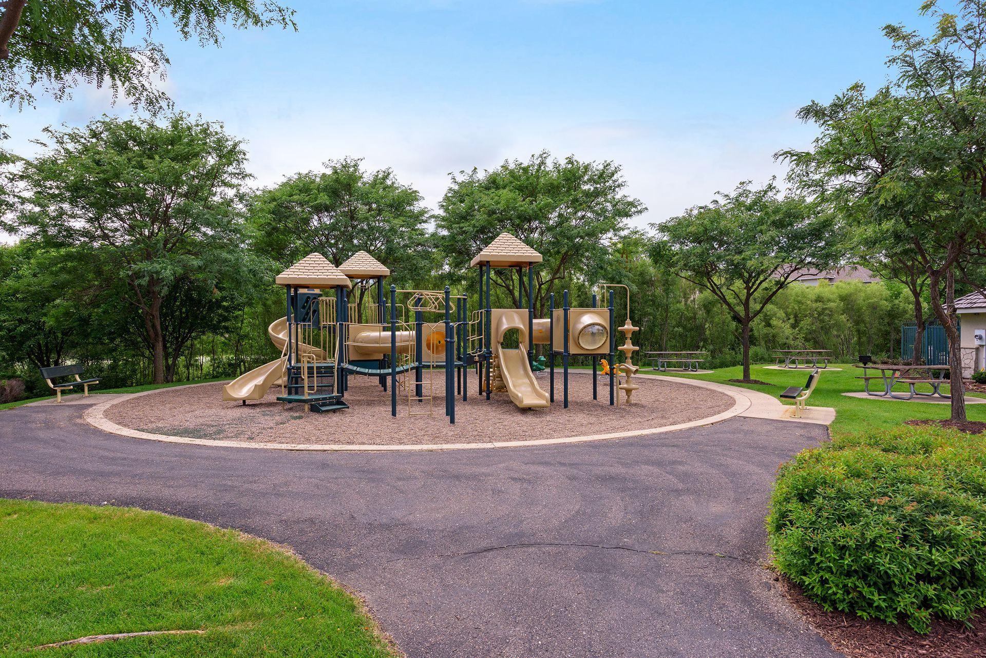 View of Residential at 18221 Overland Trail, Eden Prairie MN 55347, Eden Prairie (86 of 100) - Mike Wilen | Minnesota Team Real Estate