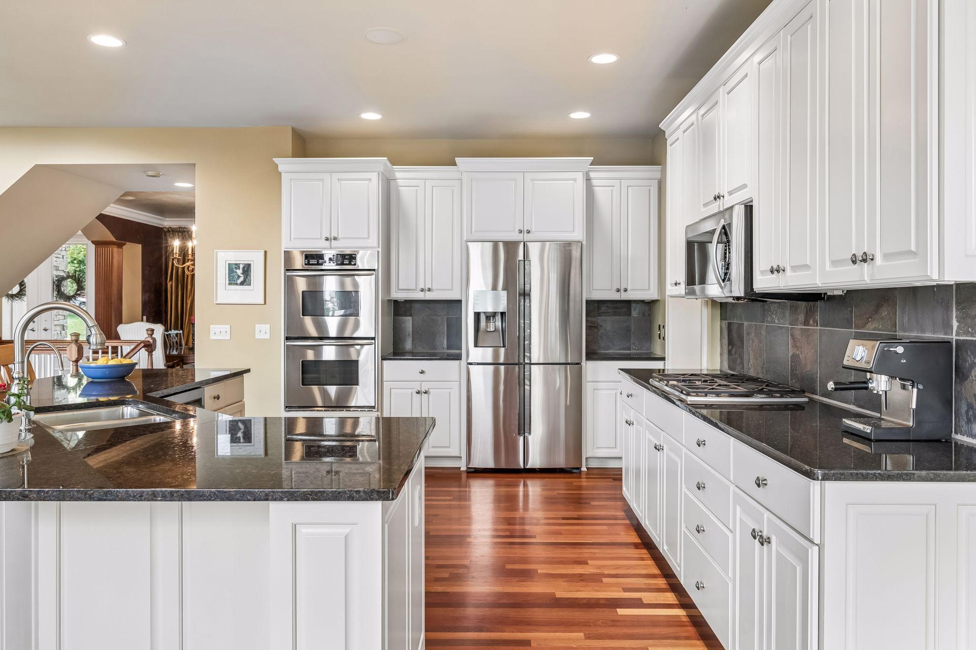 View of Residential at 18221 Overland Trail, Eden Prairie MN 55347, Eden Prairie (31 of 100) - Mike Wilen | Minnesota Team Real Estate
