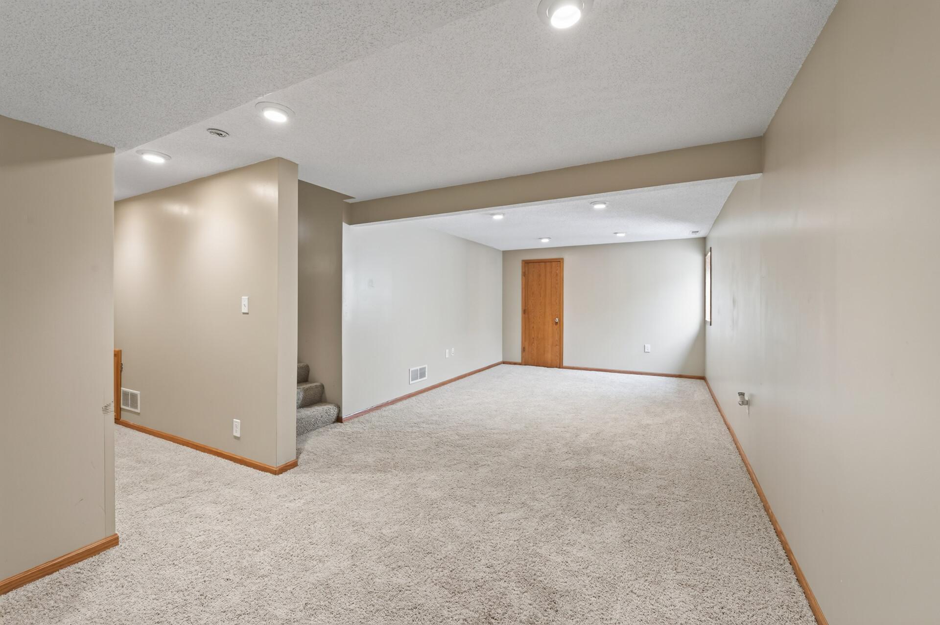 View of Residential at 6193 Courtly Road #E, Woodbury MN 55125, Woodbury (38 of 42) - Mike Wilen | Minnesota Team Real Estate
