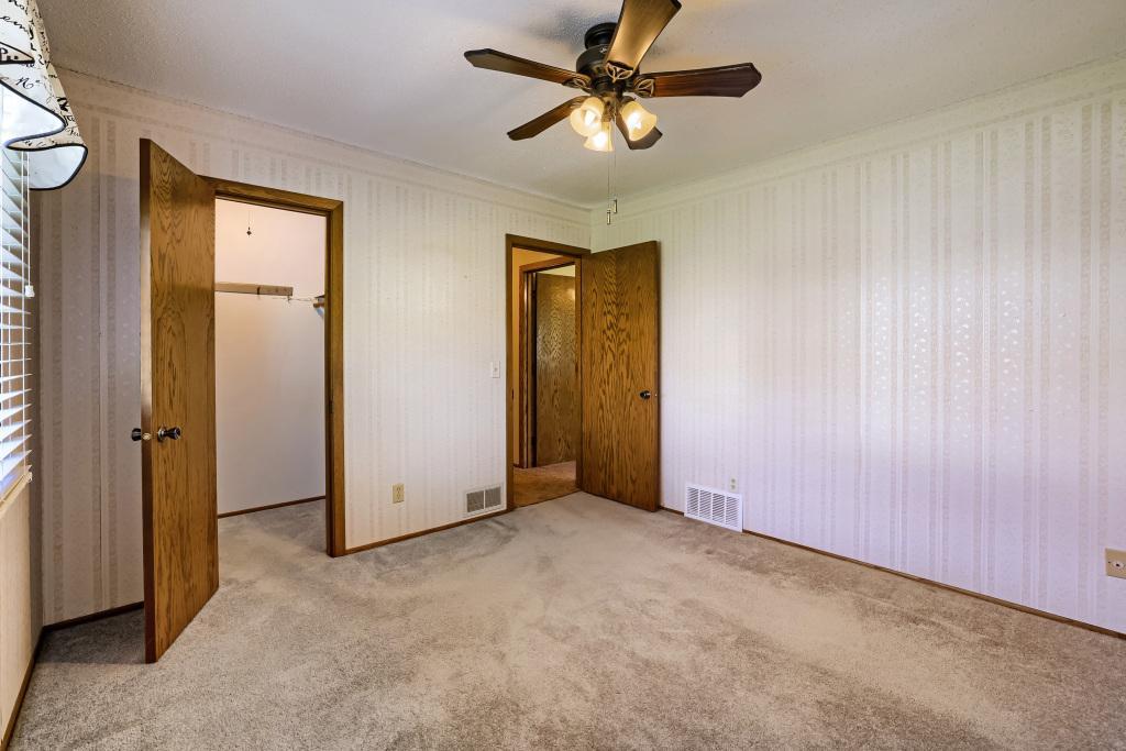 View of Residential at 3743 Goodwin Avenue, Oakdale MN 55128, Oakdale (24 of 29) - Mike Wilen | Minnesota Team Real Estate