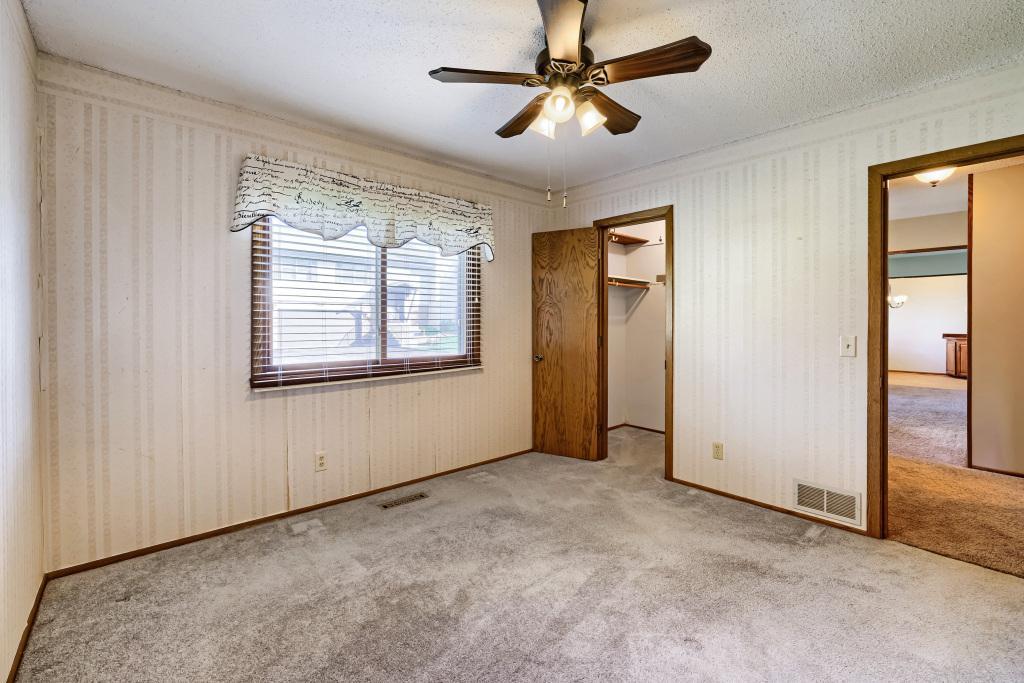 View of Residential at 3743 Goodwin Avenue, Oakdale MN 55128, Oakdale (23 of 29) - Mike Wilen | Minnesota Team Real Estate