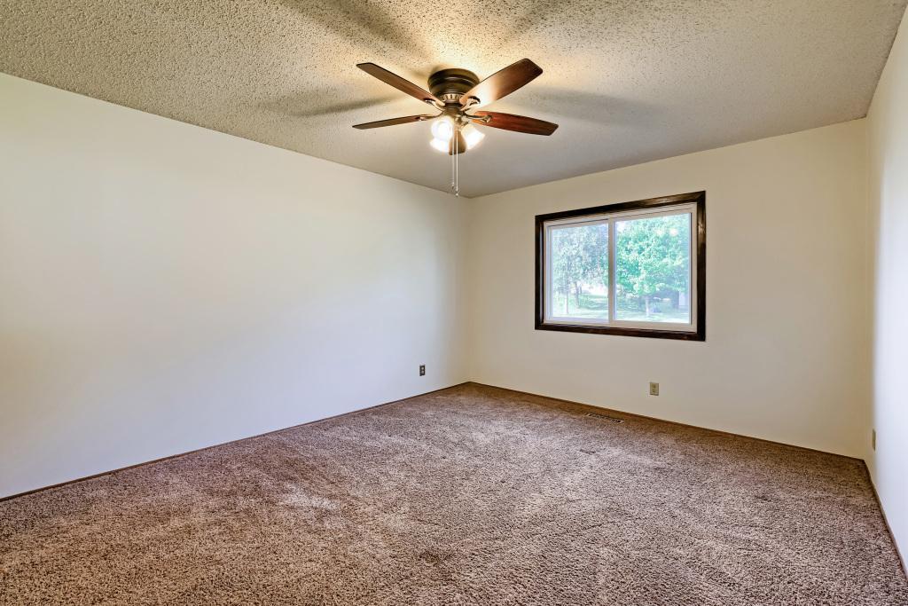 View of Residential at 3743 Goodwin Avenue, Oakdale MN 55128, Oakdale (16 of 29) - Mike Wilen | Minnesota Team Real Estate