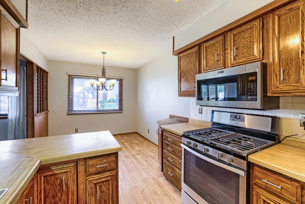 View of Residential at 3743 Goodwin Avenue, Oakdale MN 55128, Oakdale (15 of 29) - Mike Wilen | Minnesota Team Real Estate