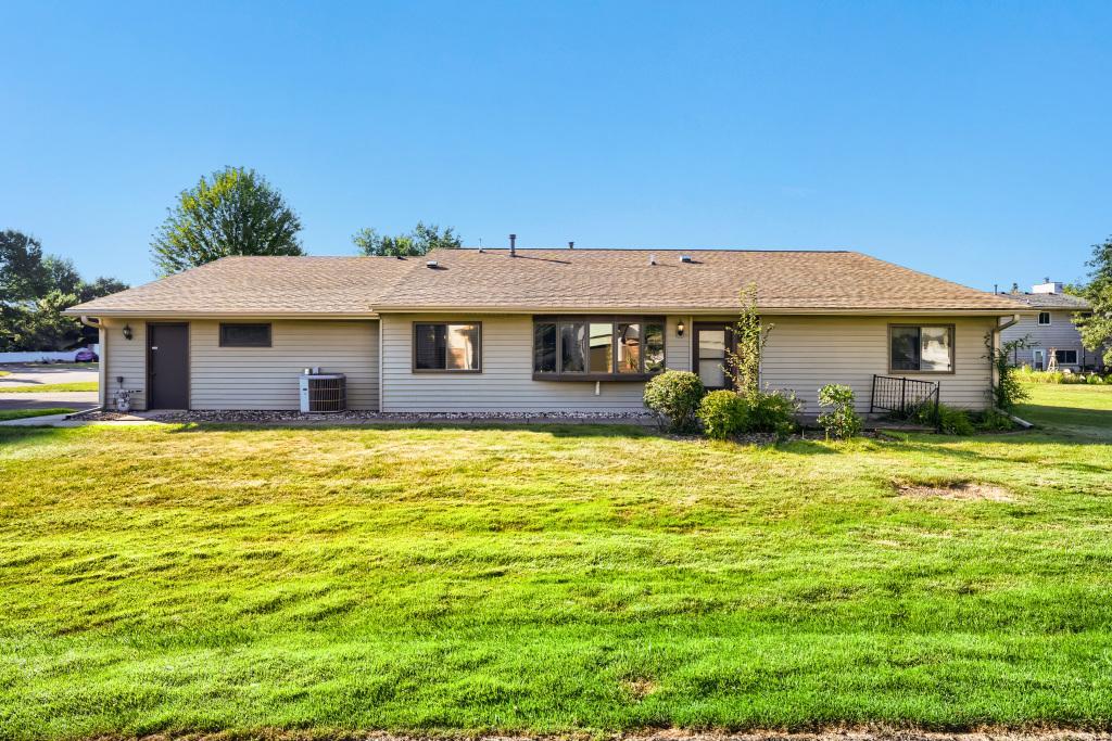 View of Residential at 3743 Goodwin Avenue, Oakdale MN 55128, Oakdale (5 of 29) - Mike Wilen | Minnesota Team Real Estate