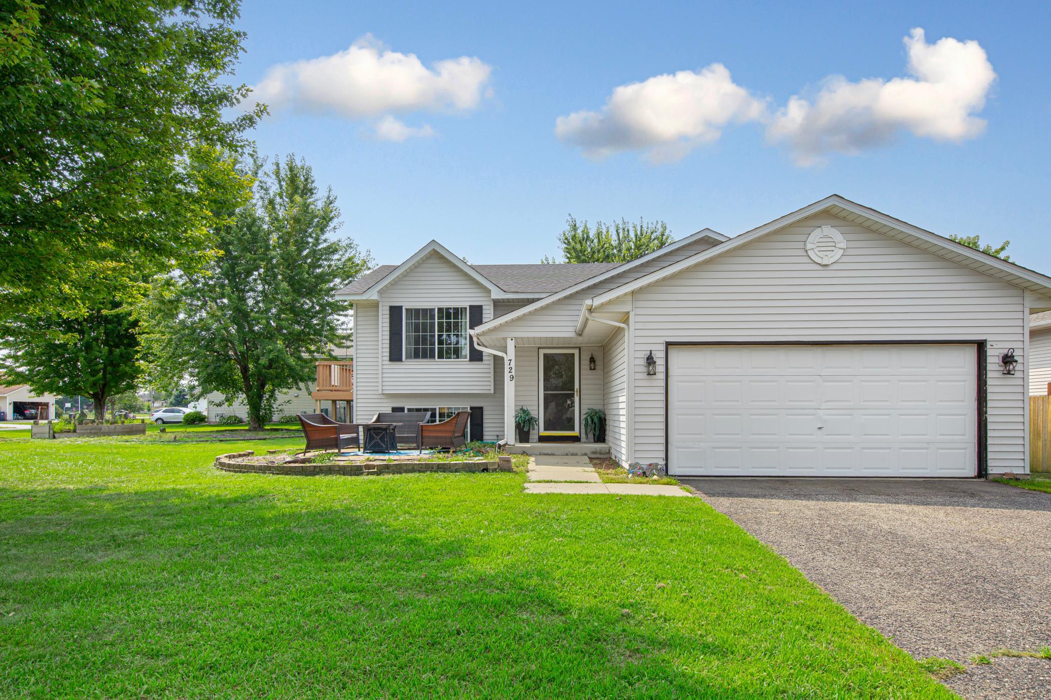 View of Residential at 729 Heritage Lane, Belle Plaine MN 56011, Belle Plaine (2 of 33) - Mike Wilen | Minnesota Team Real Estate