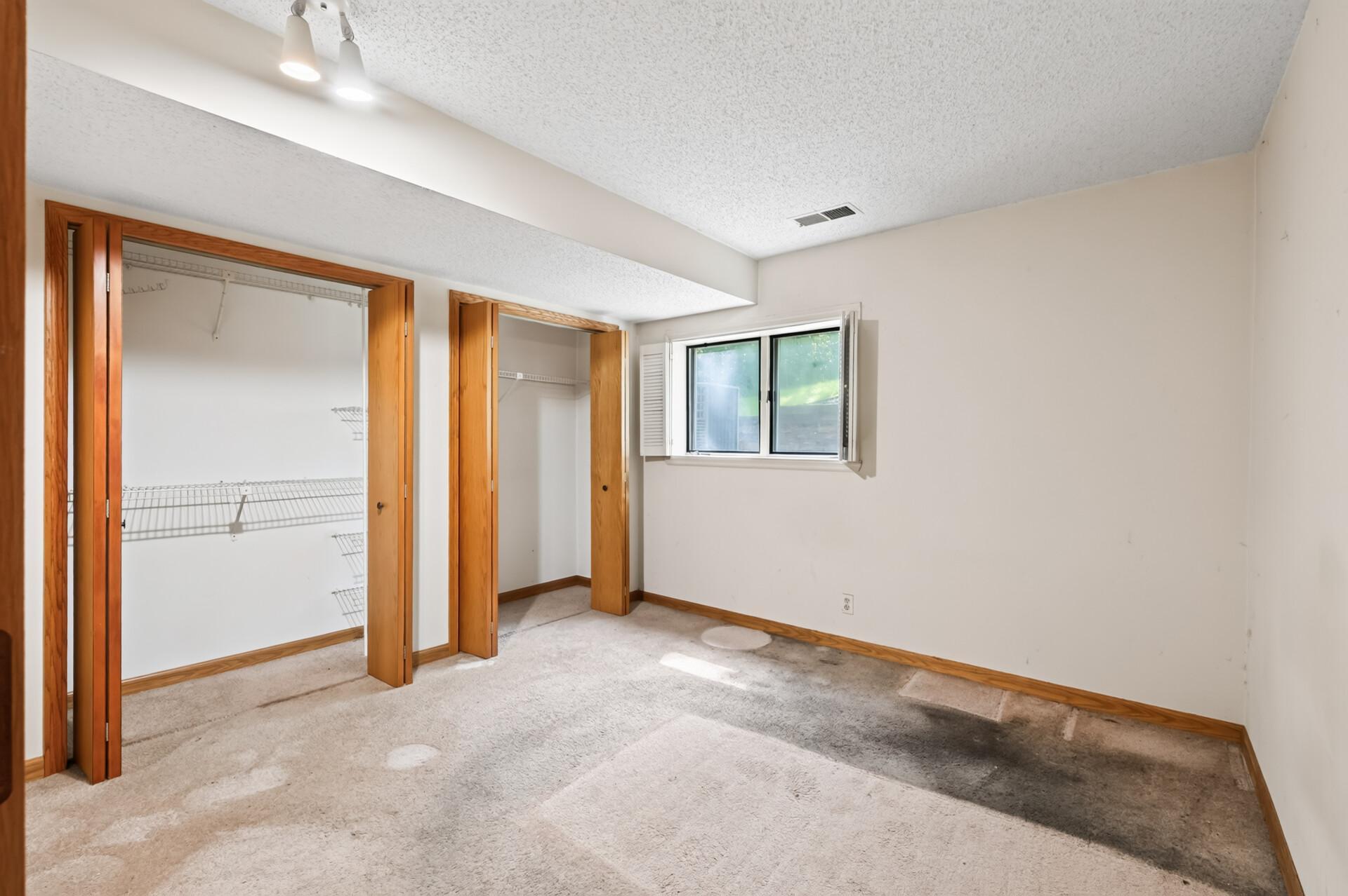 View of Residential at 15695 Sussex Drive, Minnetonka MN 55345, Minnetonka (24 of 30) - Mike Wilen | Minnesota Team Real Estate