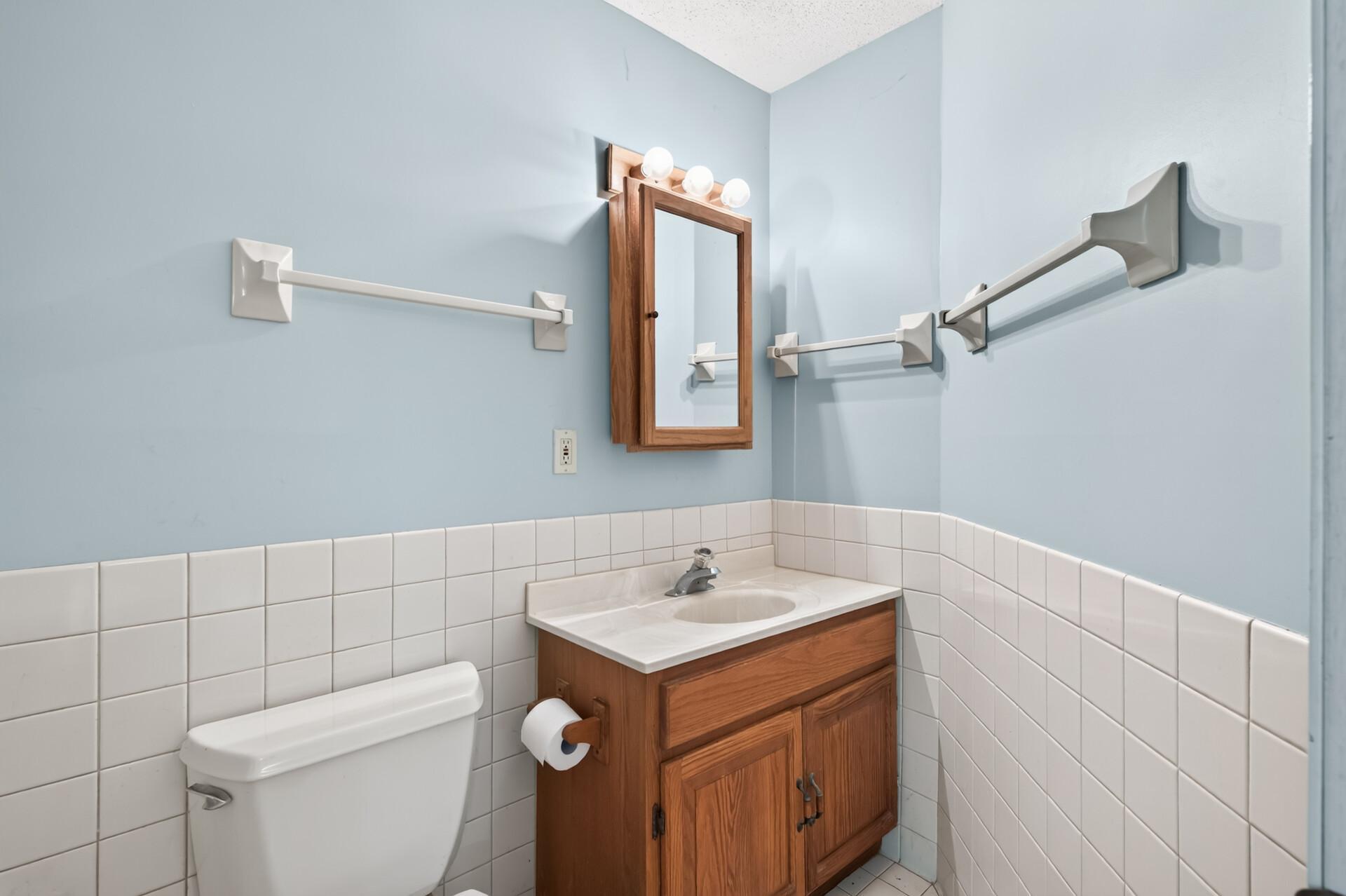 View of Residential at 15695 Sussex Drive, Minnetonka MN 55345, Minnetonka (22 of 30) - Mike Wilen | Minnesota Team Real Estate