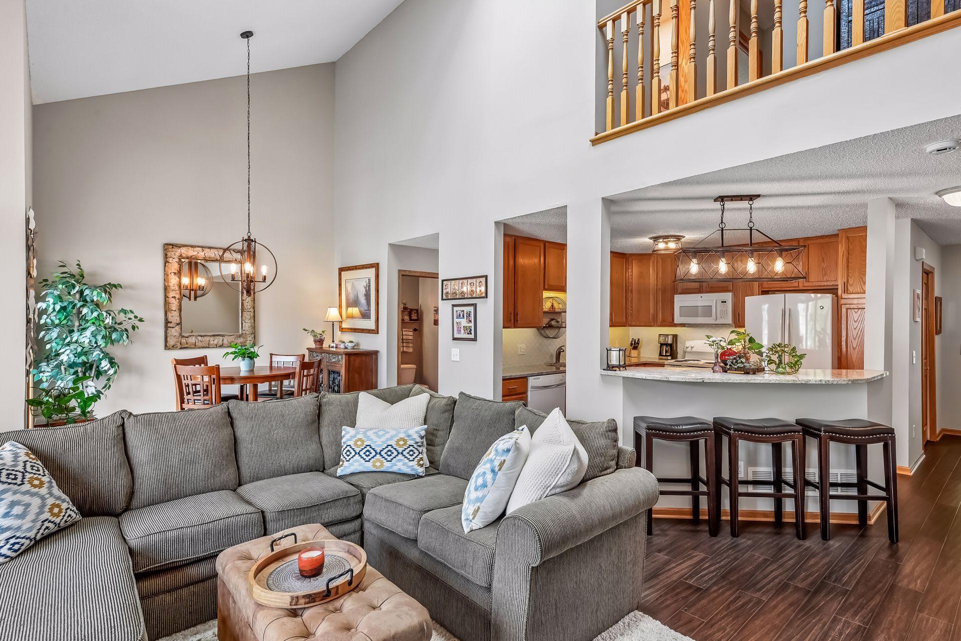 View of Residential at 912 Kelly Court, Chanhassen MN 55317, Chanhassen (4 of 18) - Mike Wilen | Minnesota Team Real Estate