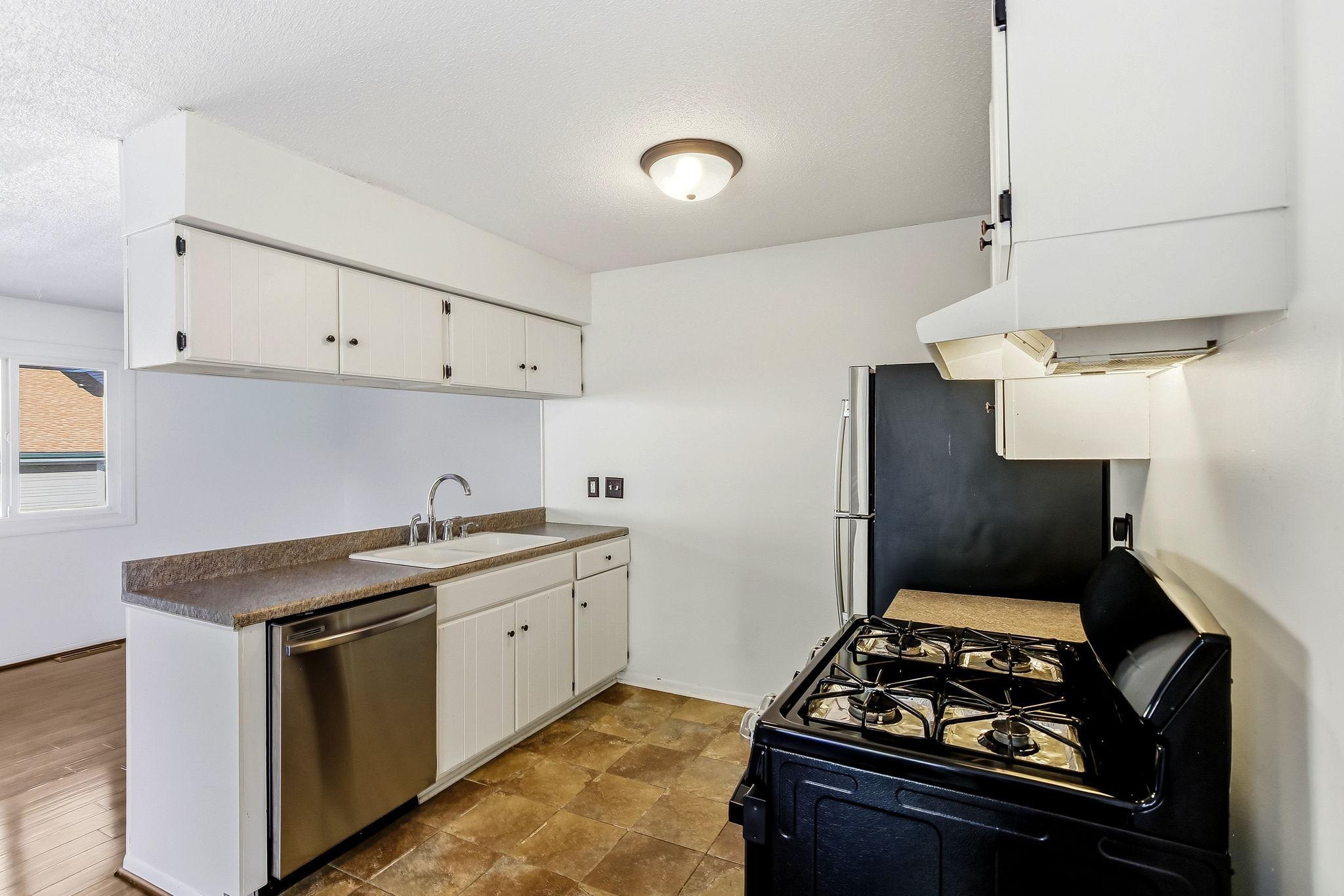 View of Residential at 2700 Shenandoah Lane, Plymouth MN 55447, Plymouth (8 of 26) - Mike Wilen | Minnesota Team Real Estate