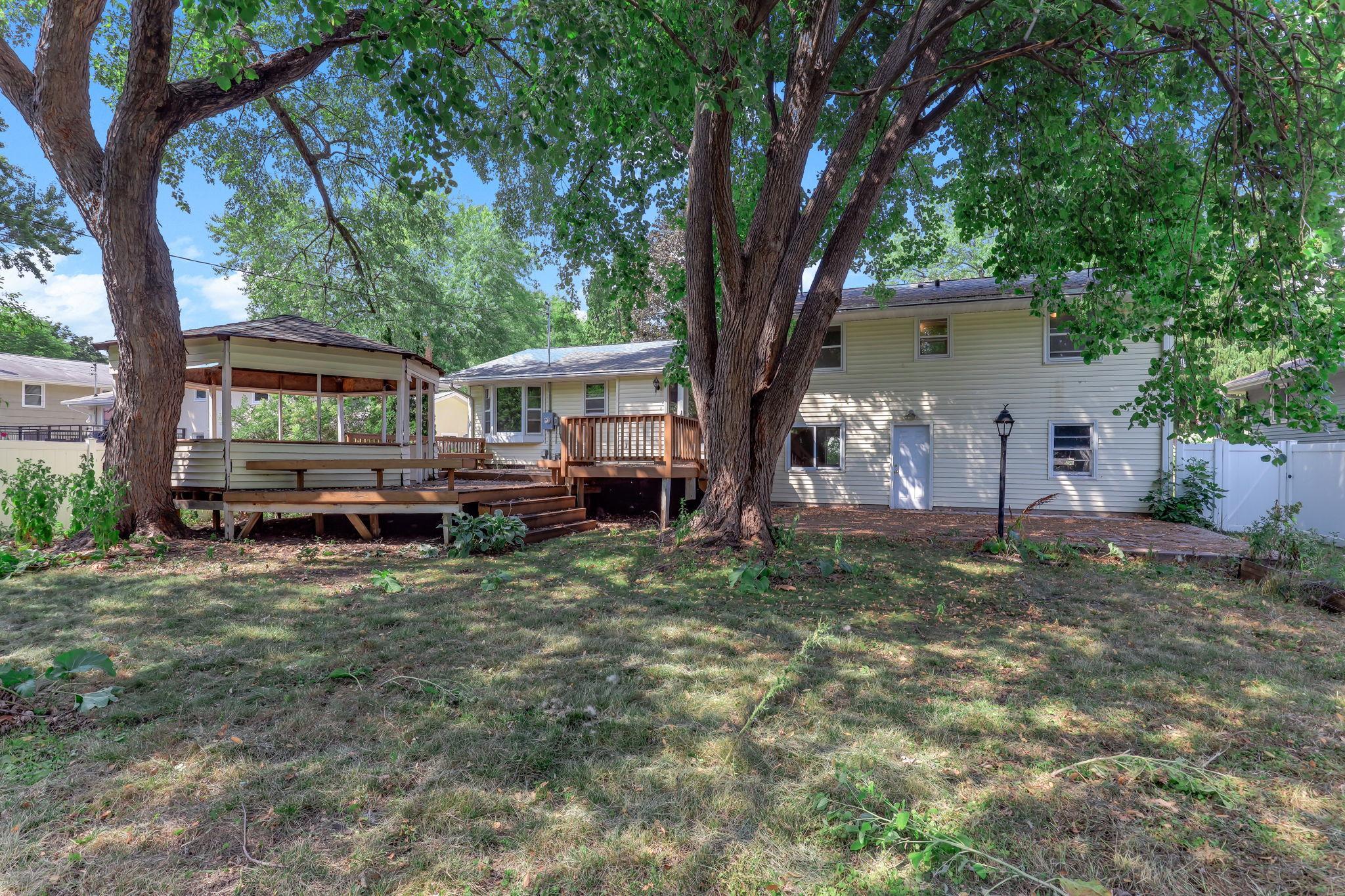 View of Residential at 1866 Shryer Avenue, Roseville MN 55113, Roseville (29 of 34) - Mike Wilen | Minnesota Team Real Estate
