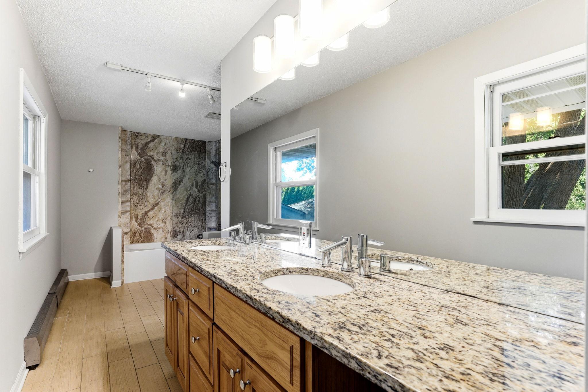 View of Residential at 1866 Shryer Avenue, Roseville MN 55113, Roseville (19 of 34) - Mike Wilen | Minnesota Team Real Estate