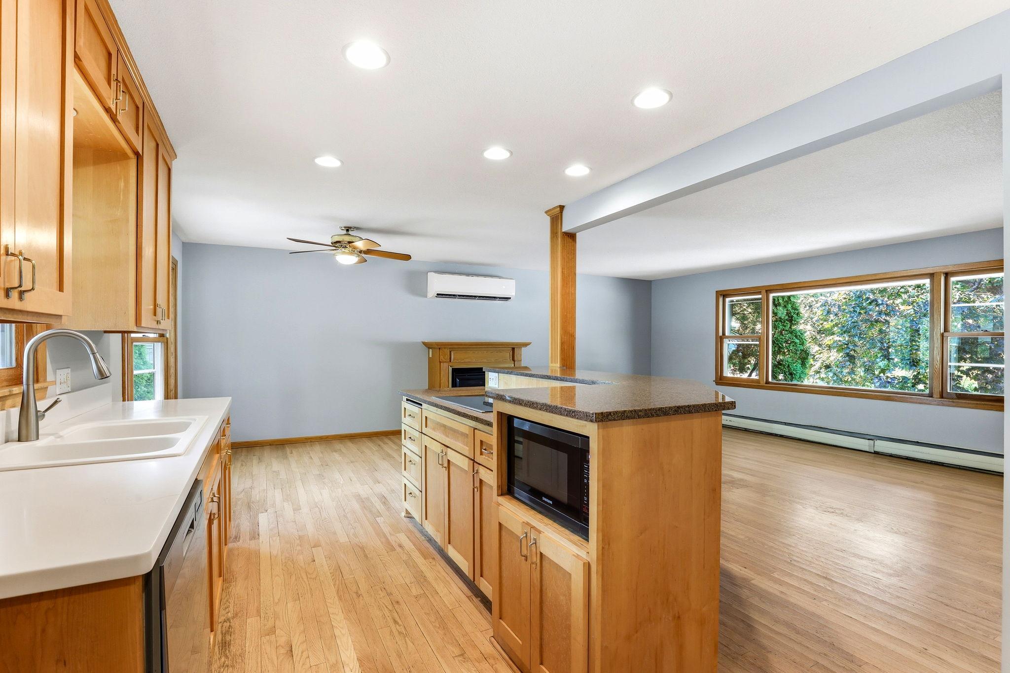 View of Residential at 1866 Shryer Avenue, Roseville MN 55113, Roseville (9 of 34) - Mike Wilen | Minnesota Team Real Estate