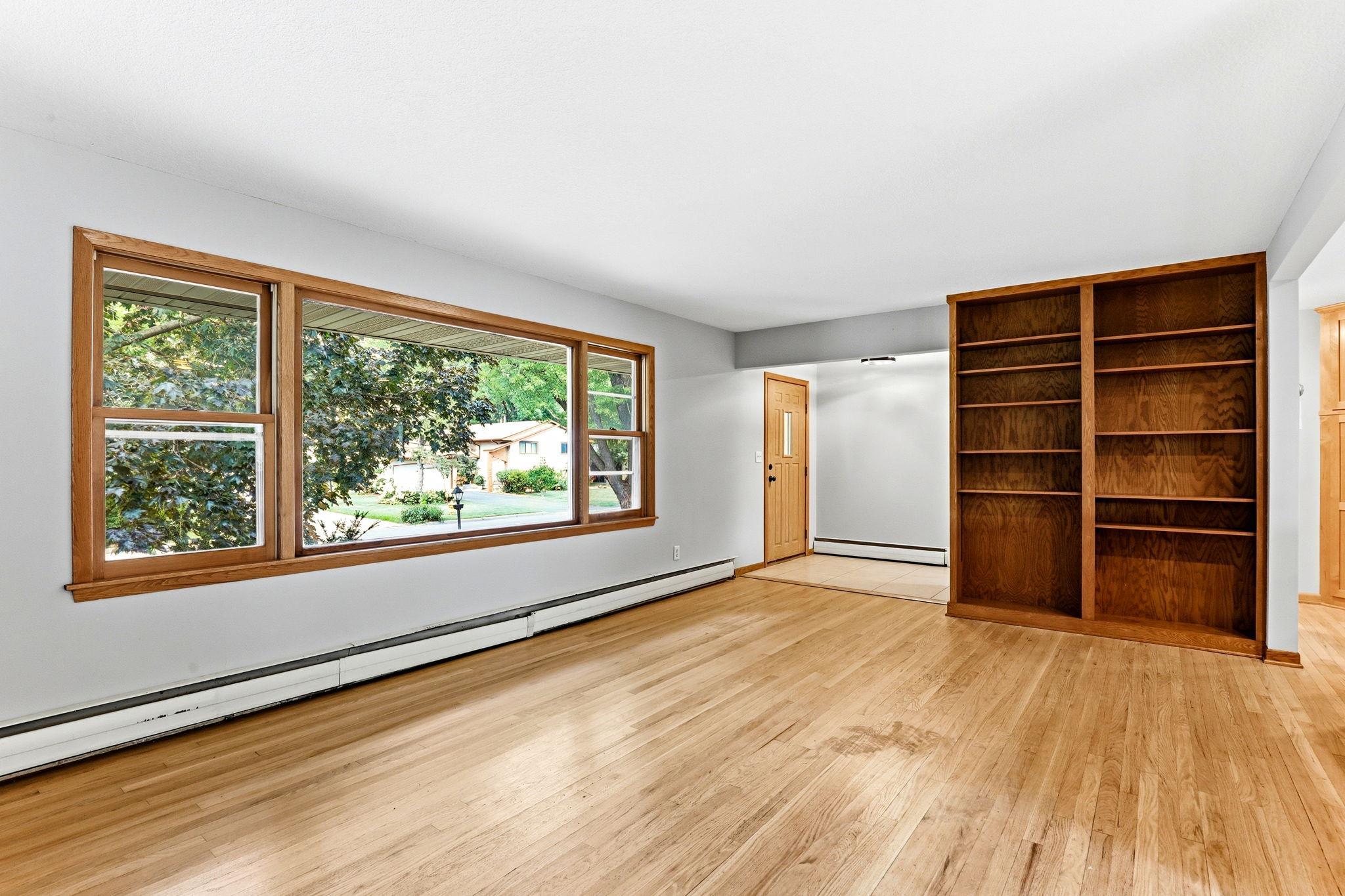 View of Residential at 1866 Shryer Avenue, Roseville MN 55113, Roseville (4 of 34) - Mike Wilen | Minnesota Team Real Estate