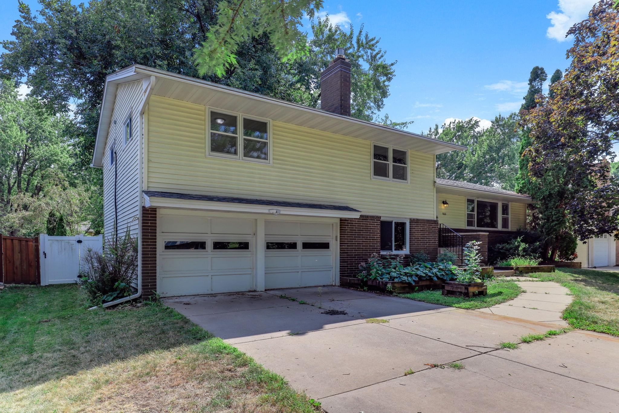View of Residential at 1866 Shryer Avenue, Roseville MN 55113, Roseville (2 of 34) - Mike Wilen | Minnesota Team Real Estate