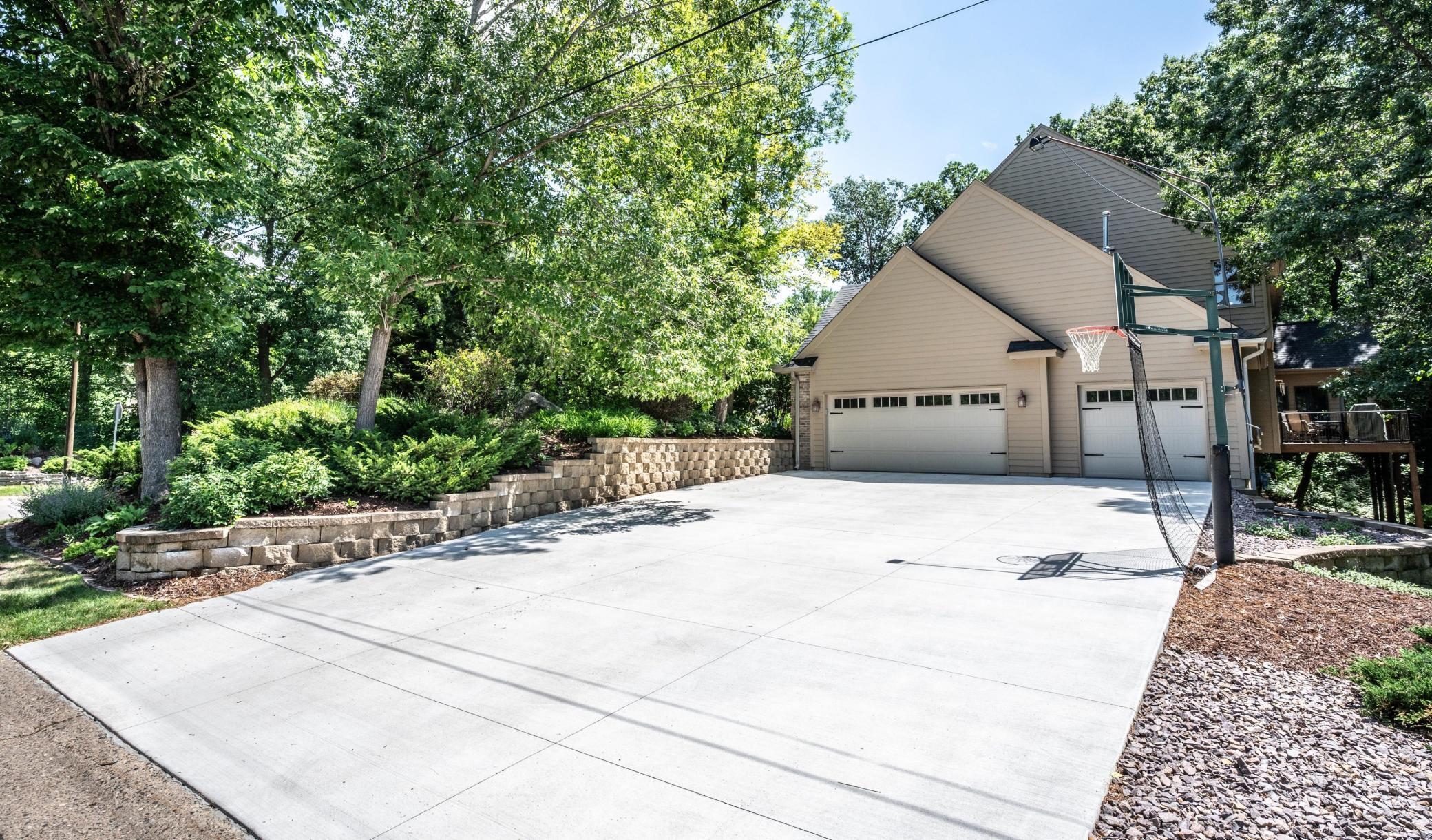 View of Residential at 4015 Hosford Hills Road, Eagan MN 55123, Eagan (43 of 57) - Mike Wilen | Minnesota Team Real Estate