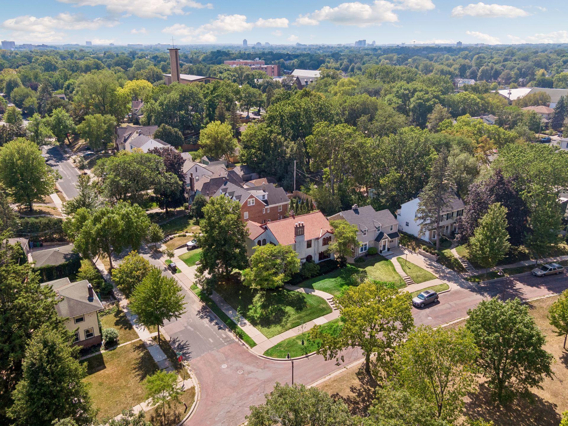 View of Residential at 401 Minnehaha Parkway, Minneapolis MN 55419, Minneapolis (58 of 65) - Mike Wilen | Minnesota Team Real Estate