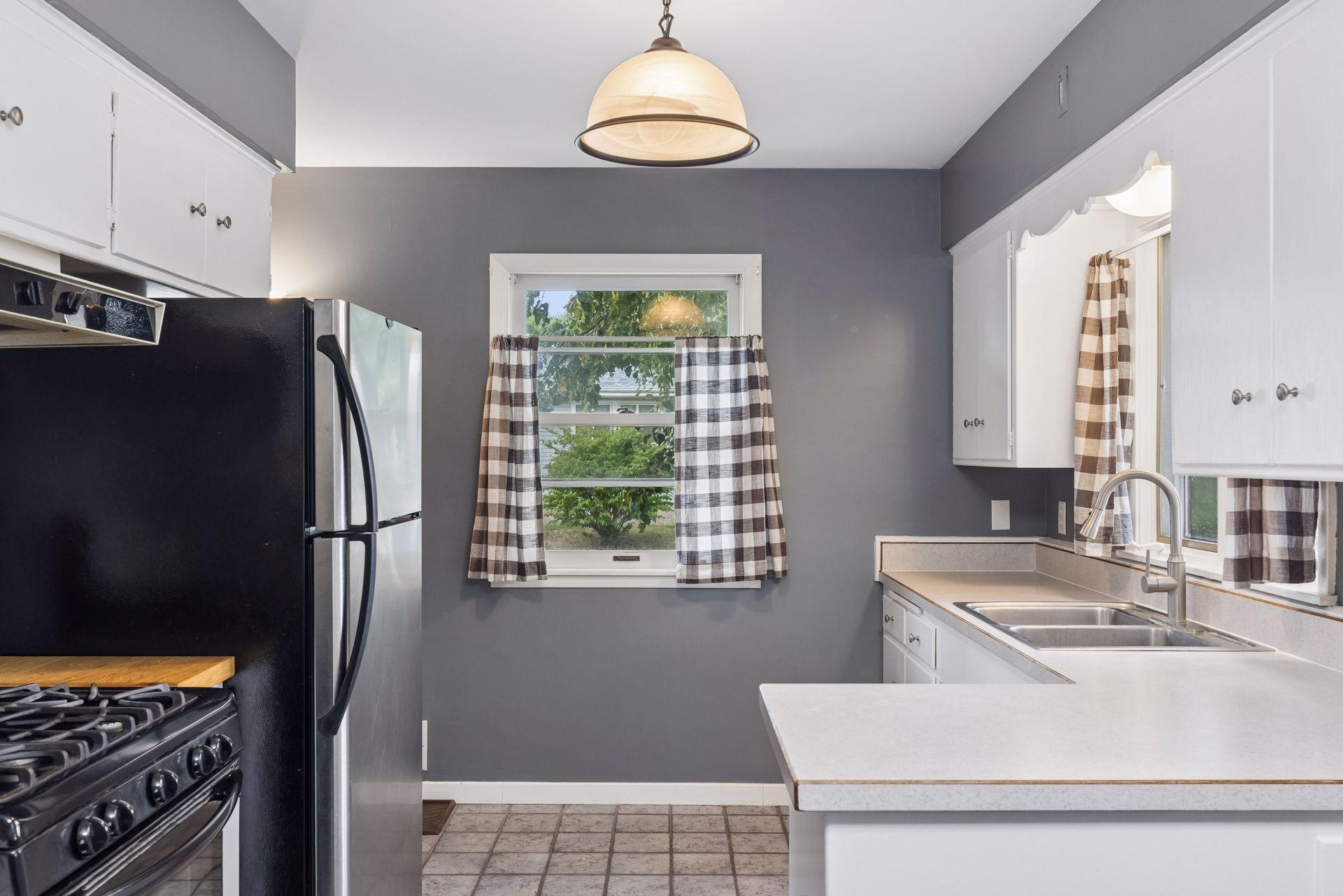 View of Residential at 157 Poplar Street, South Saint Paul MN 55075, South Saint Paul (14 of 44) - Mike Wilen | Minnesota Team Real Estate